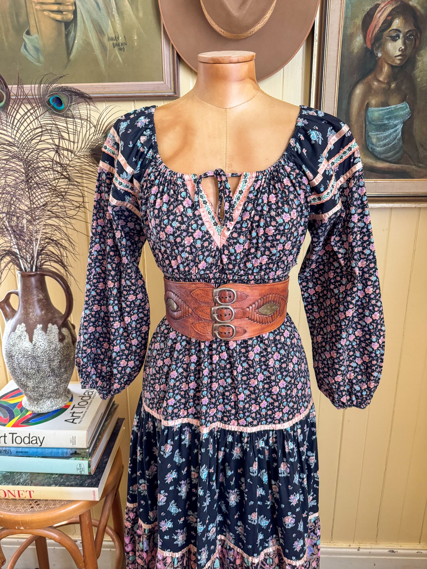 VINTAGE 1970S YOUNG EDWARDIAN COTTON FLORAL MIDI PEASANT DRESS S/M