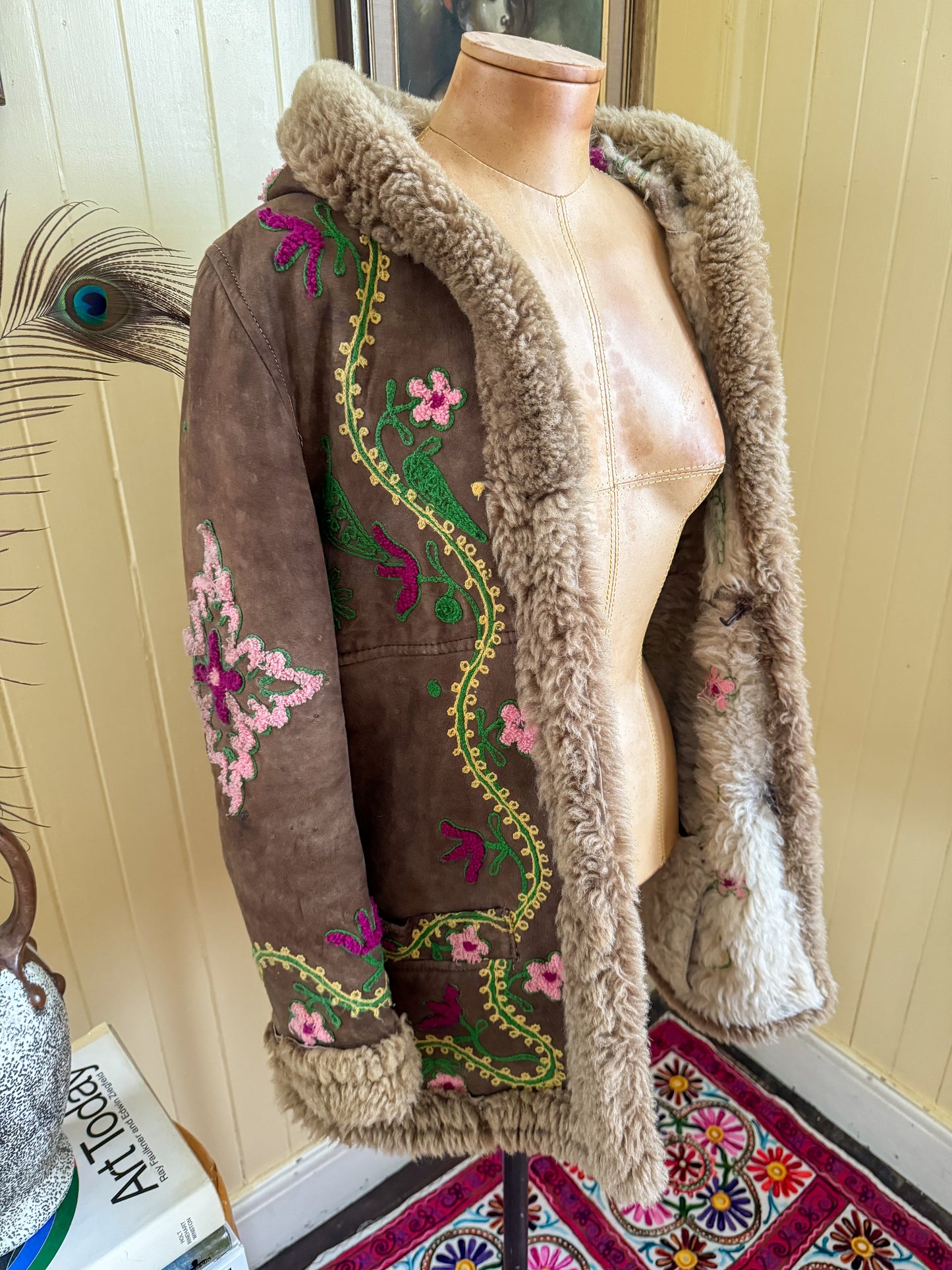 VINTAGE 1960S RARE YAQUB TURKISH SUEDE LEATHER SHEEPSKIN PENNY LANE EMBROIDERED COAT XS/S