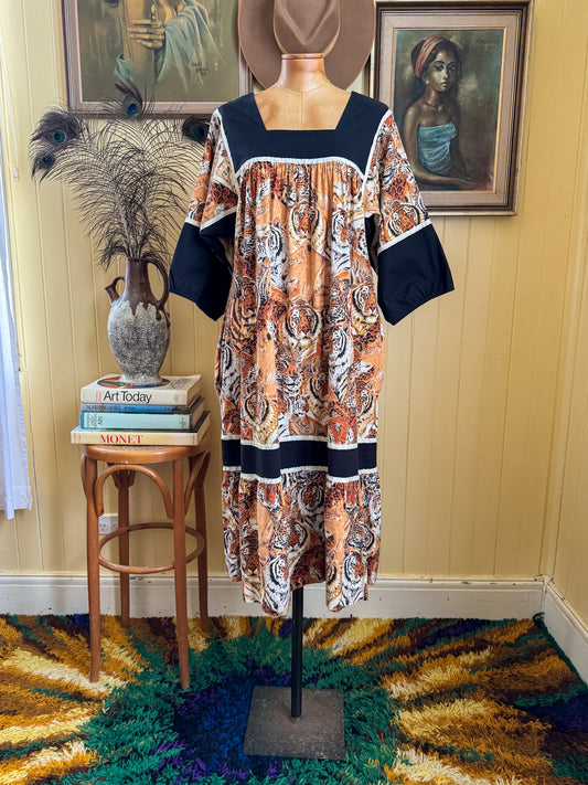 VINTAGE 1970S KRIS GUDNASON COTTON TIGER PRINT MIDI DRESS L/XL