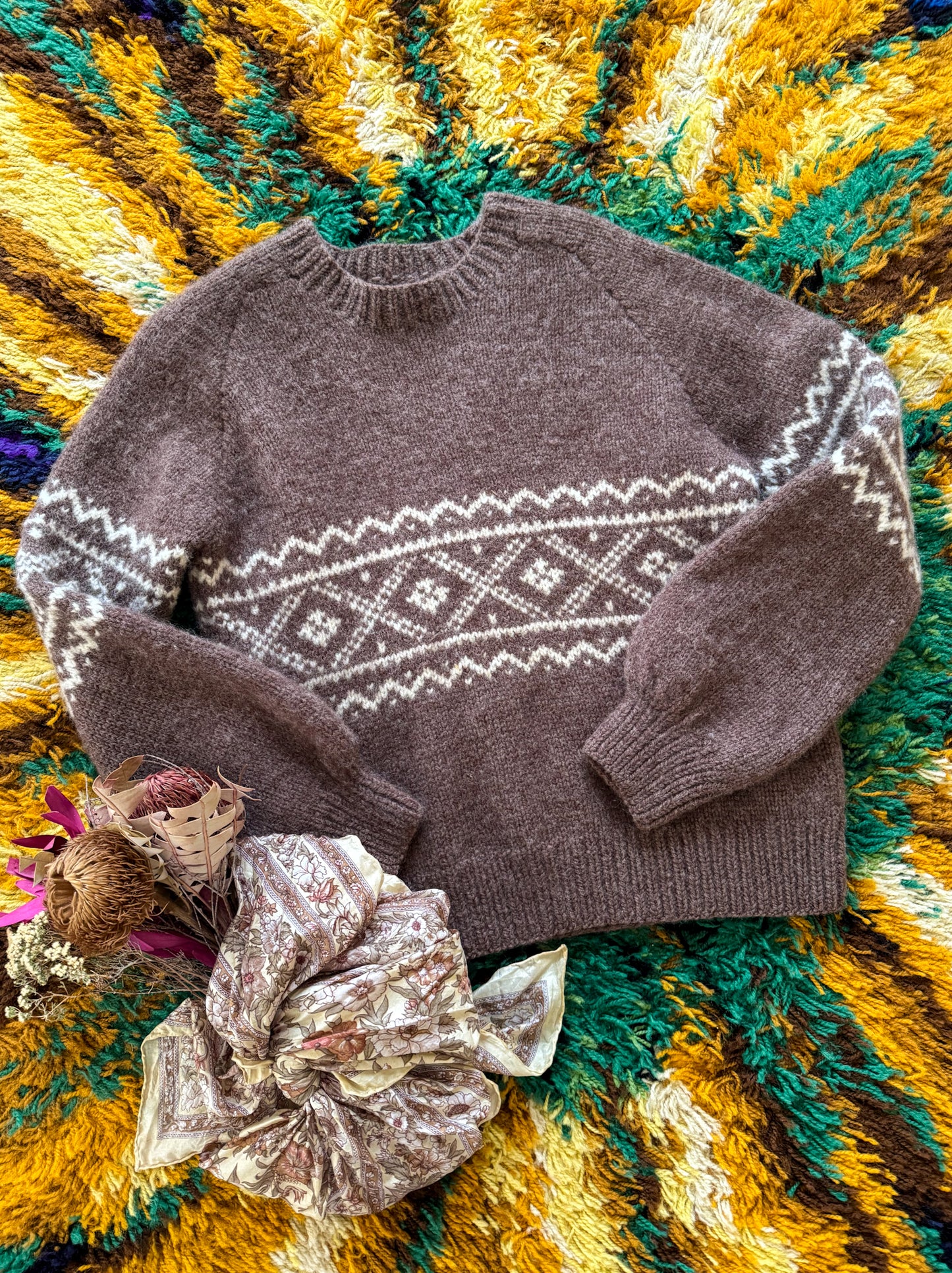 VINTAGE HANDMADE COCOA BROWN WOOLLEN MOTIF KNIT JUMPER S/M
