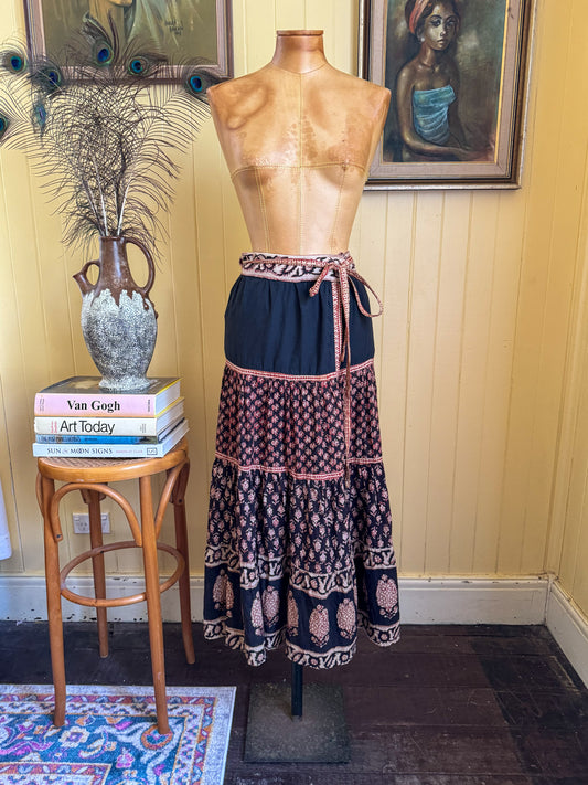 VINTAGE 1970S CHERRY LANE INDIAN COTTON BLOCK PRINT TIERED WRAP PEASANT SKIRT S/M