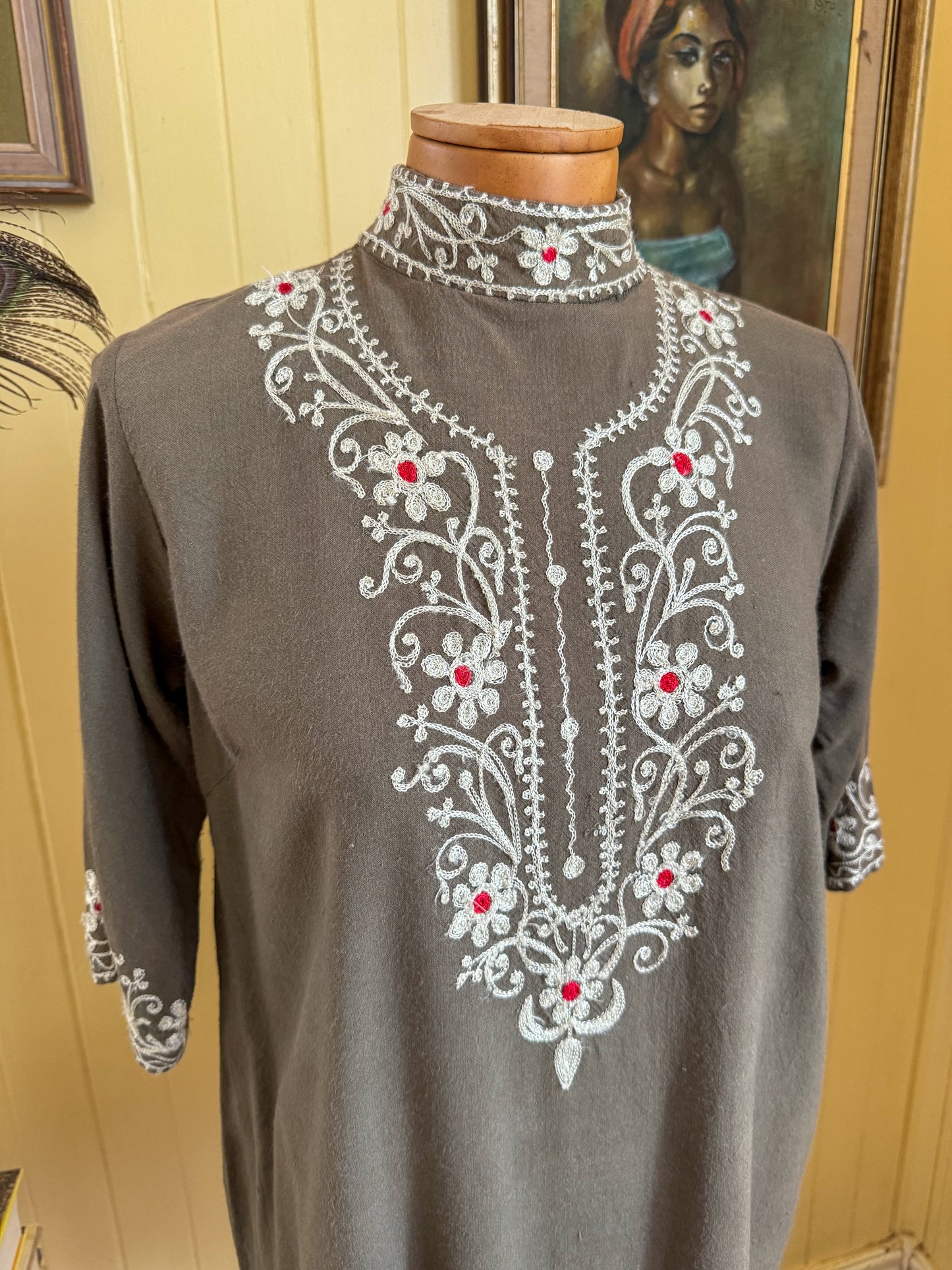 VINTAGE 1970S RAYON EMBROIDERED HIGH NECK TUNIC BLOUSE XS/S