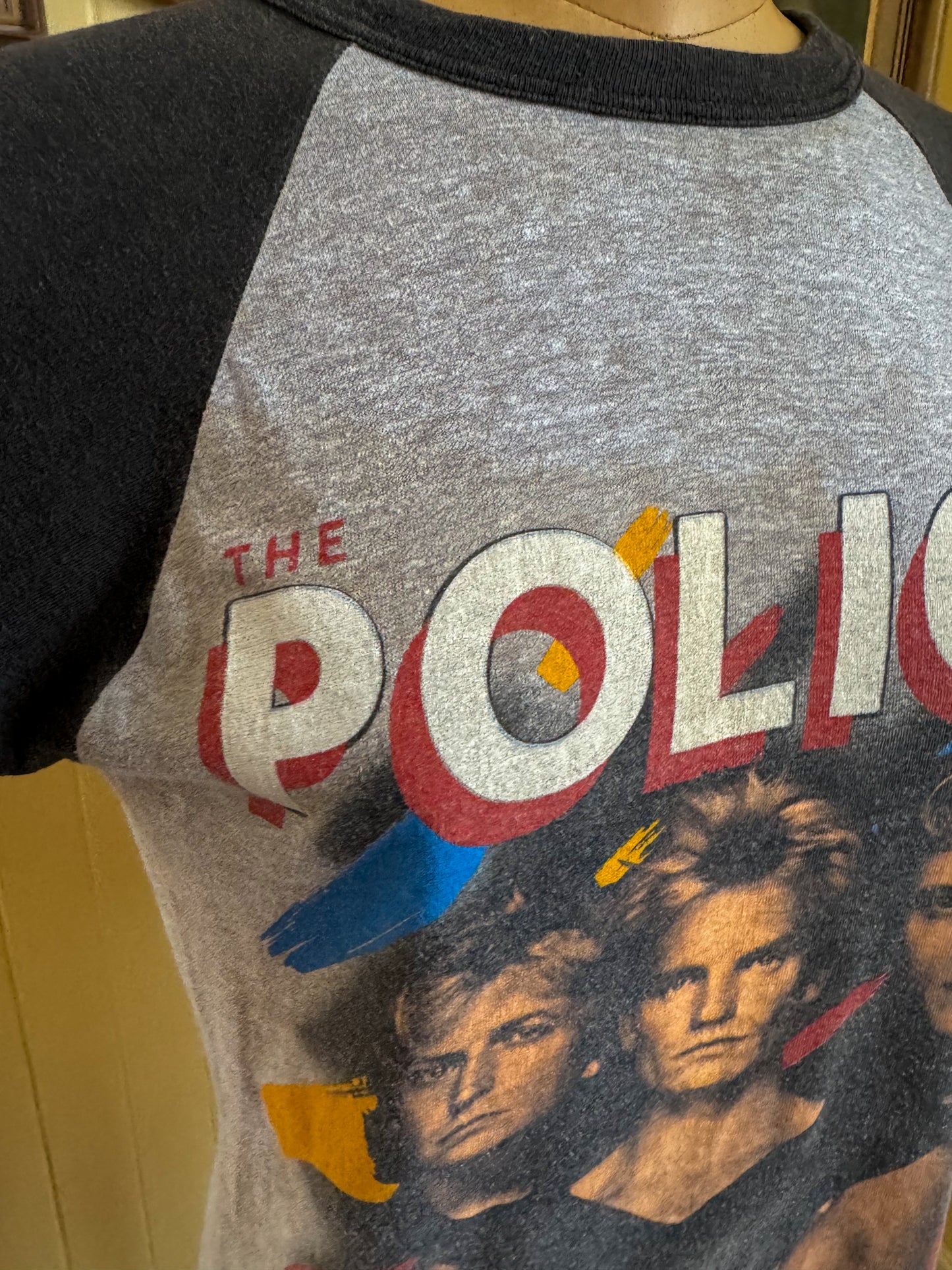 VINTAGE 1983 THE POLICE SYNCHRONICITY TOUR PRINT RAGLAN TSHIRT S/M