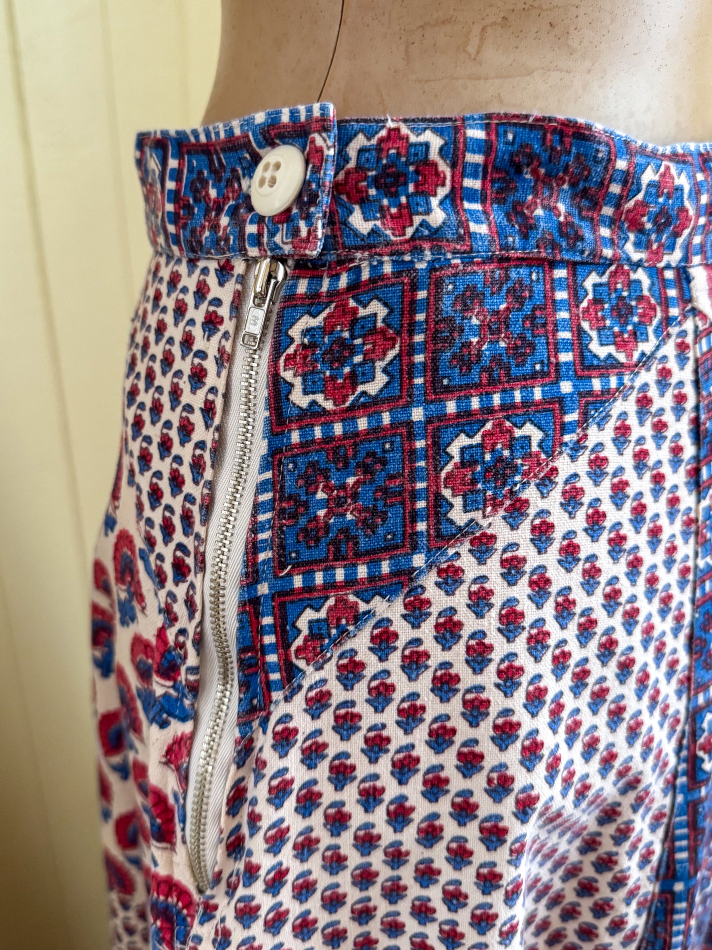 VINTAGE 1970S CRYSTAL COTTON PATCHWORK PRINT A-LINE MAXI SKIRT M