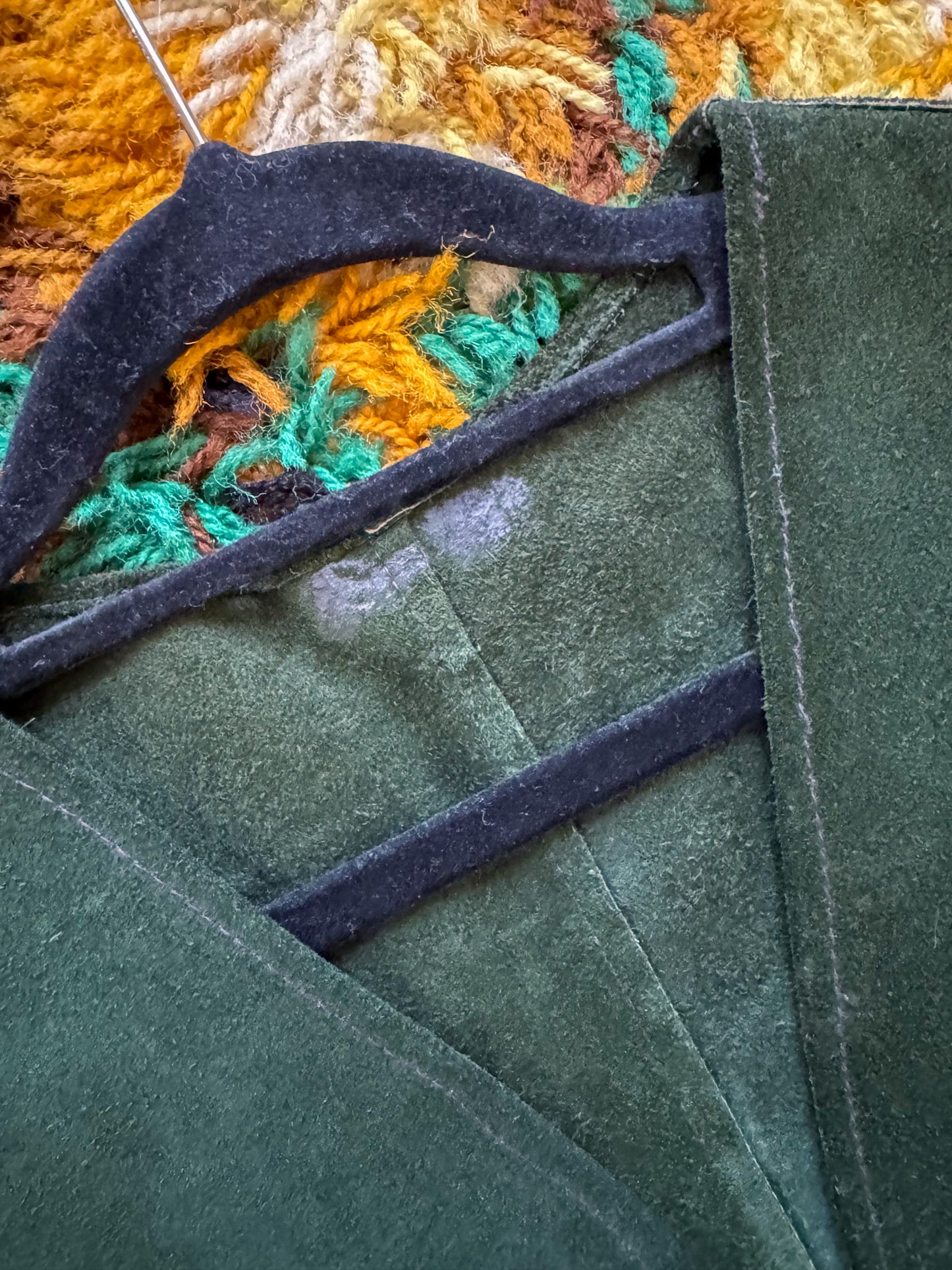 VINTAGE 1970S FOREST GREEN SUEDE LEATHER BUTTERFLY APPLIQUÉ LACE UP VEST S