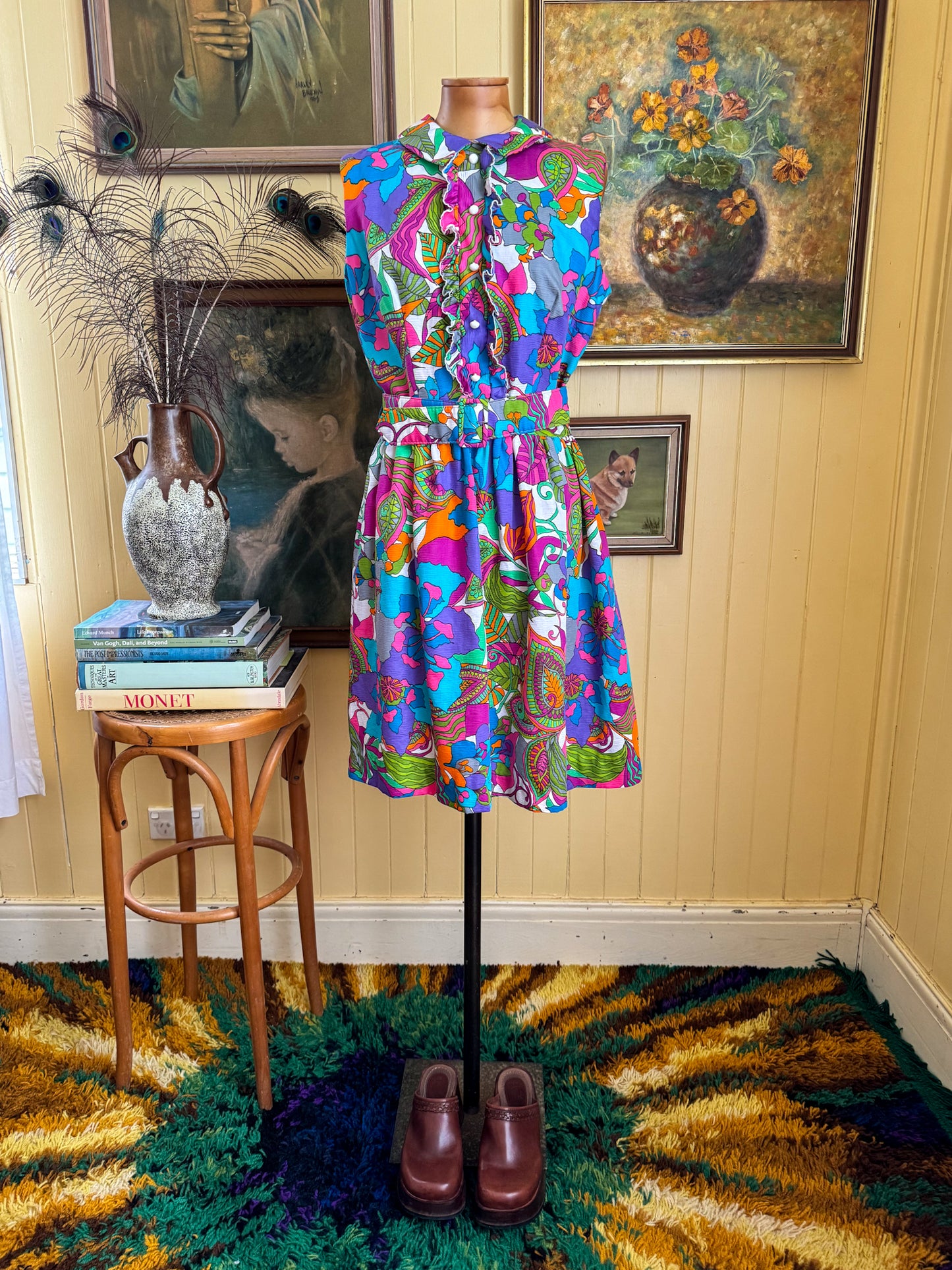 VINTAGE 1960S CINDY JUNIORS POLY FLOWER PRINT ZIP RUFFLE FRONT BELTED PARTY DRESS M