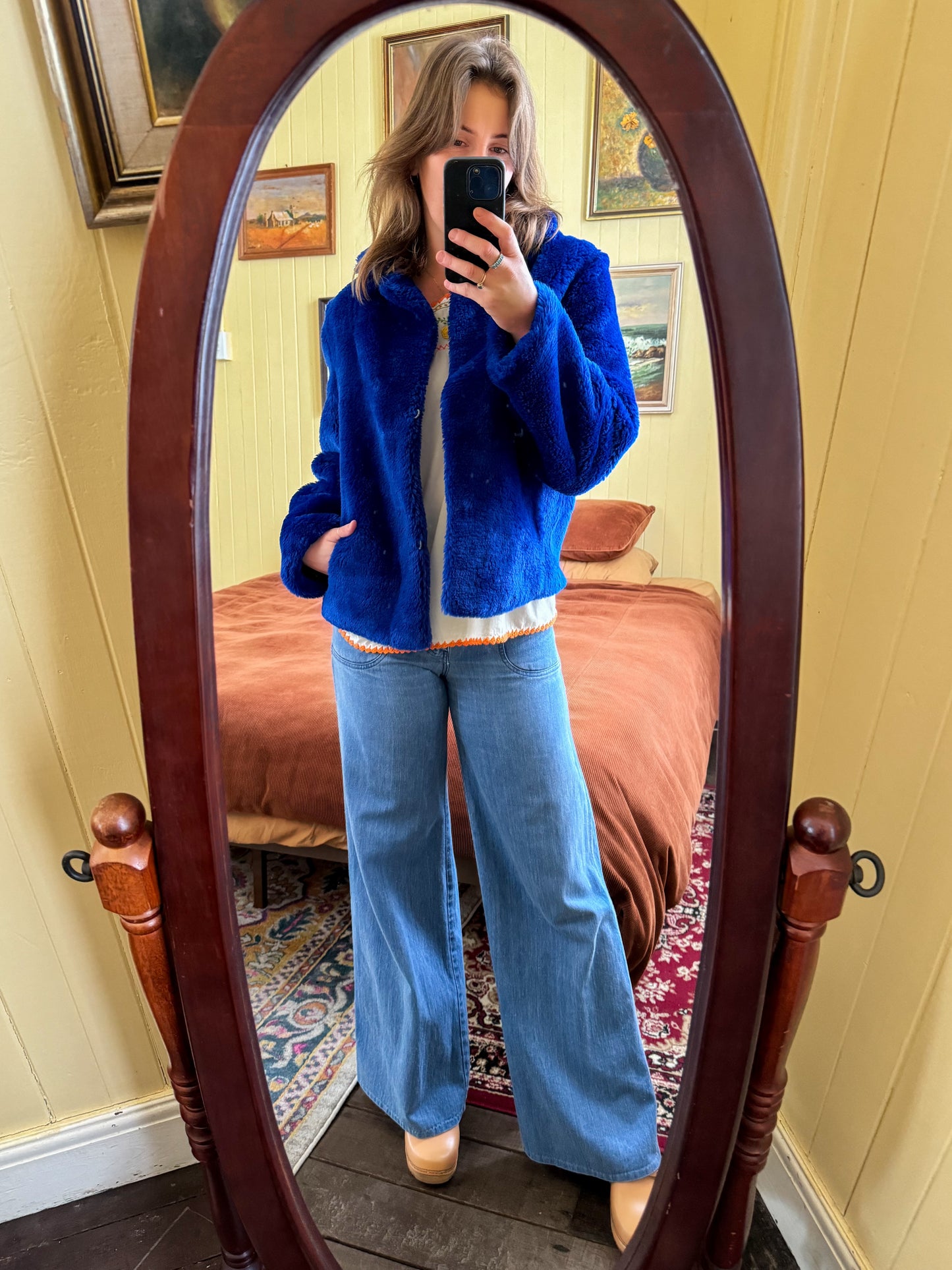 VINTAGE 1970S ELECTRIC BLUE FAUX FUR CROPPED JACKET M/L