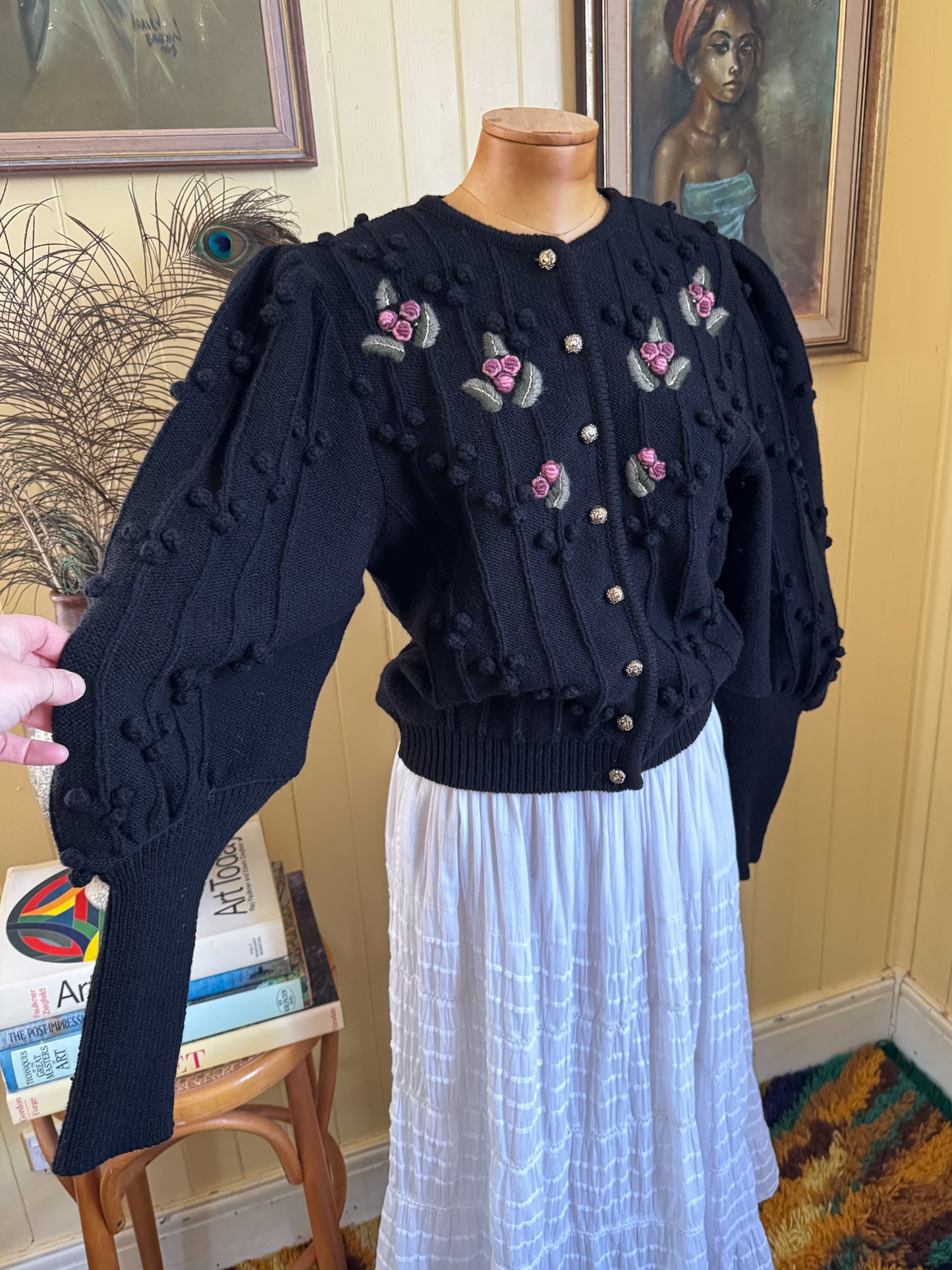 VINTAGE GERMAN WOOLLEN KNIT EMBROIDERED BOBBLE CARDIGAN JUMPER M