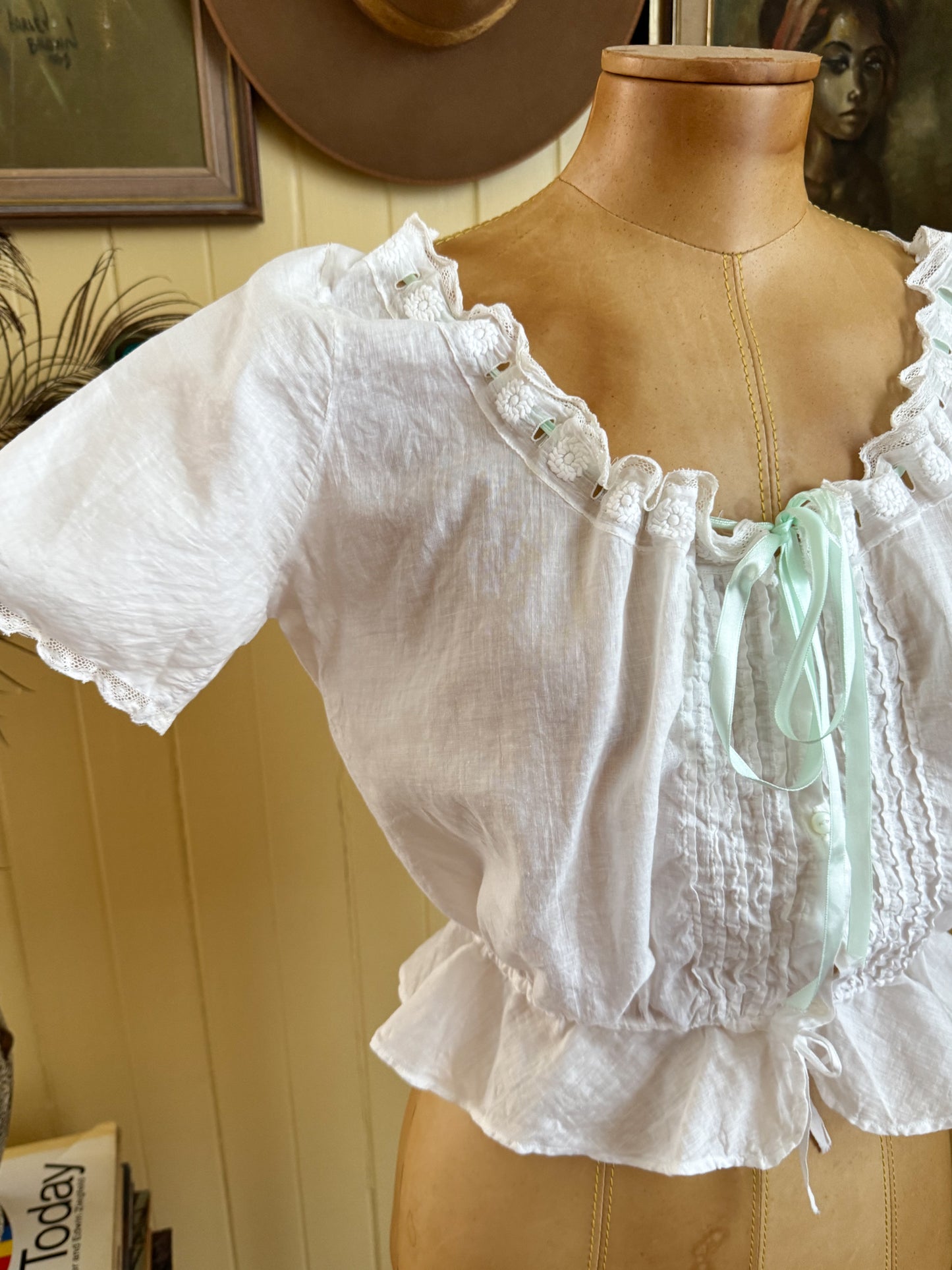 ANTIQUE EDWARDIAN FRENCH COTTON MUSLIN RIBBON CHEMISE BLOUSE S