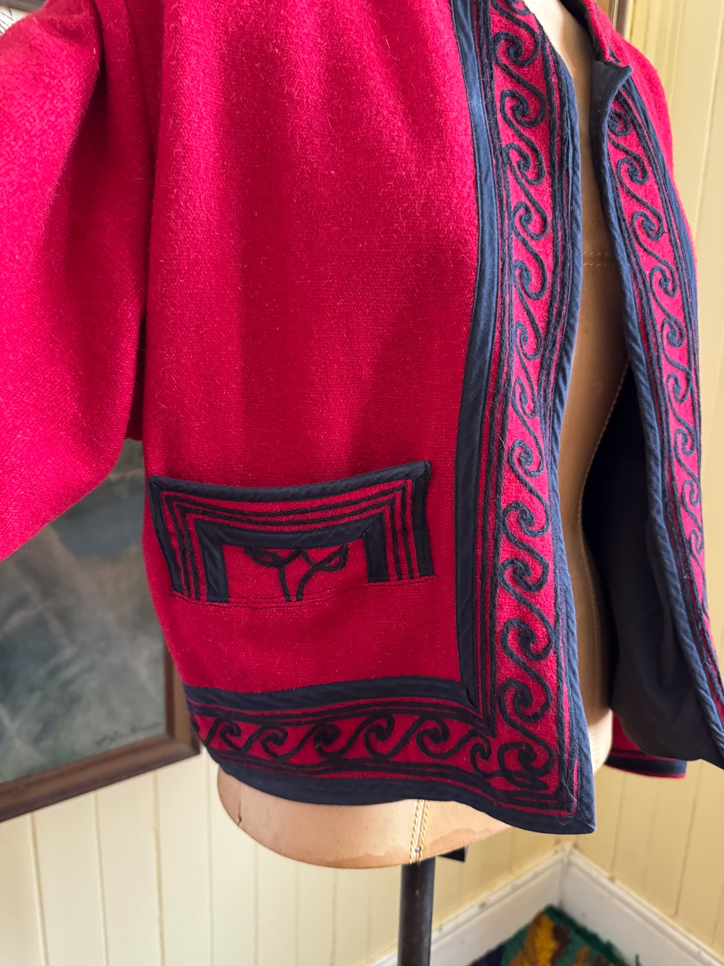 VINTAGE GUATEMALAN SOLOLÀ BOILED WOOL SOUTACHE EMBROIDERED JACKET M