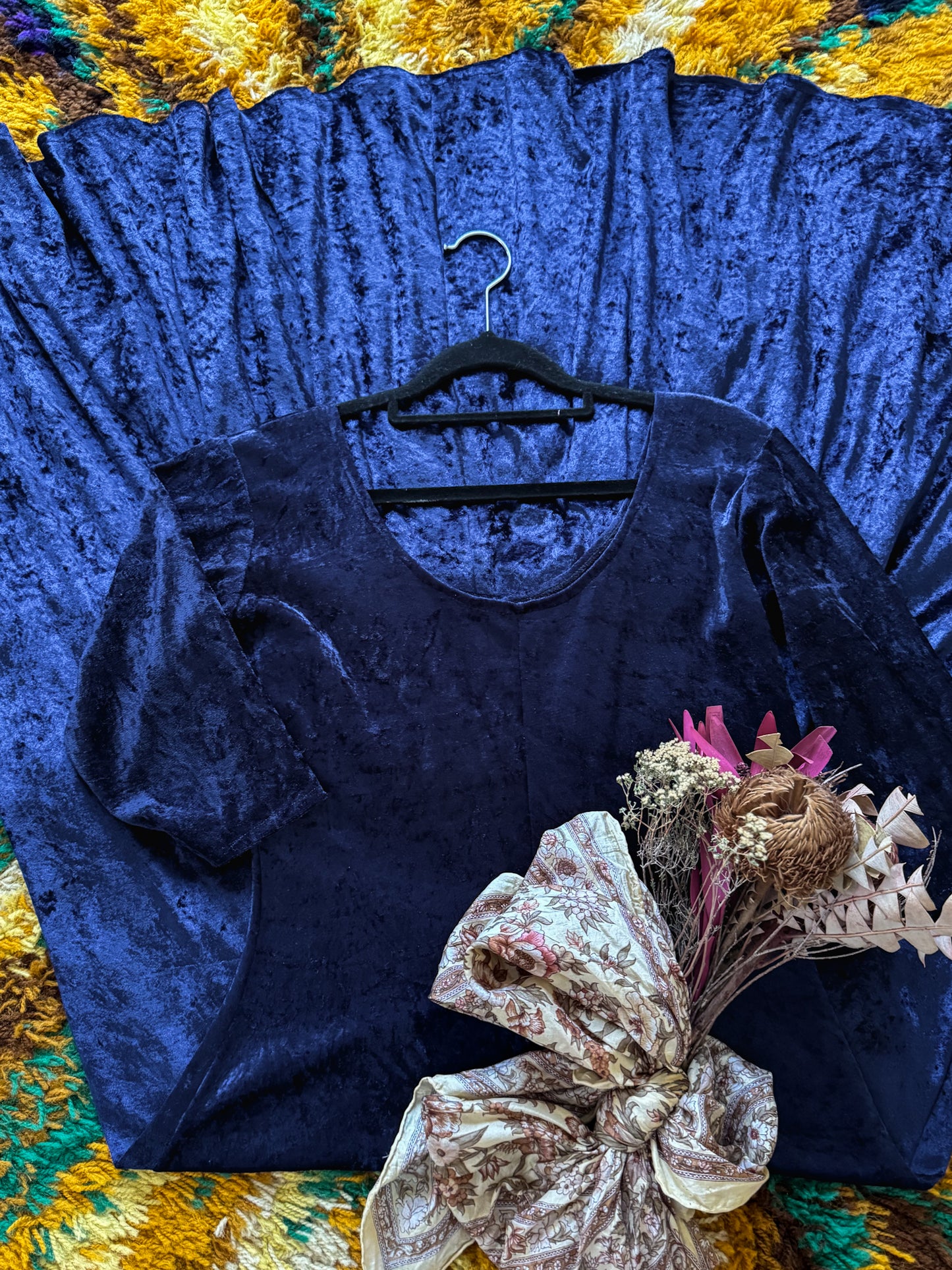 VINTAGE 1990S NAVY BLUE CRUSHED VELVET SLINKY MAXI DRESS M