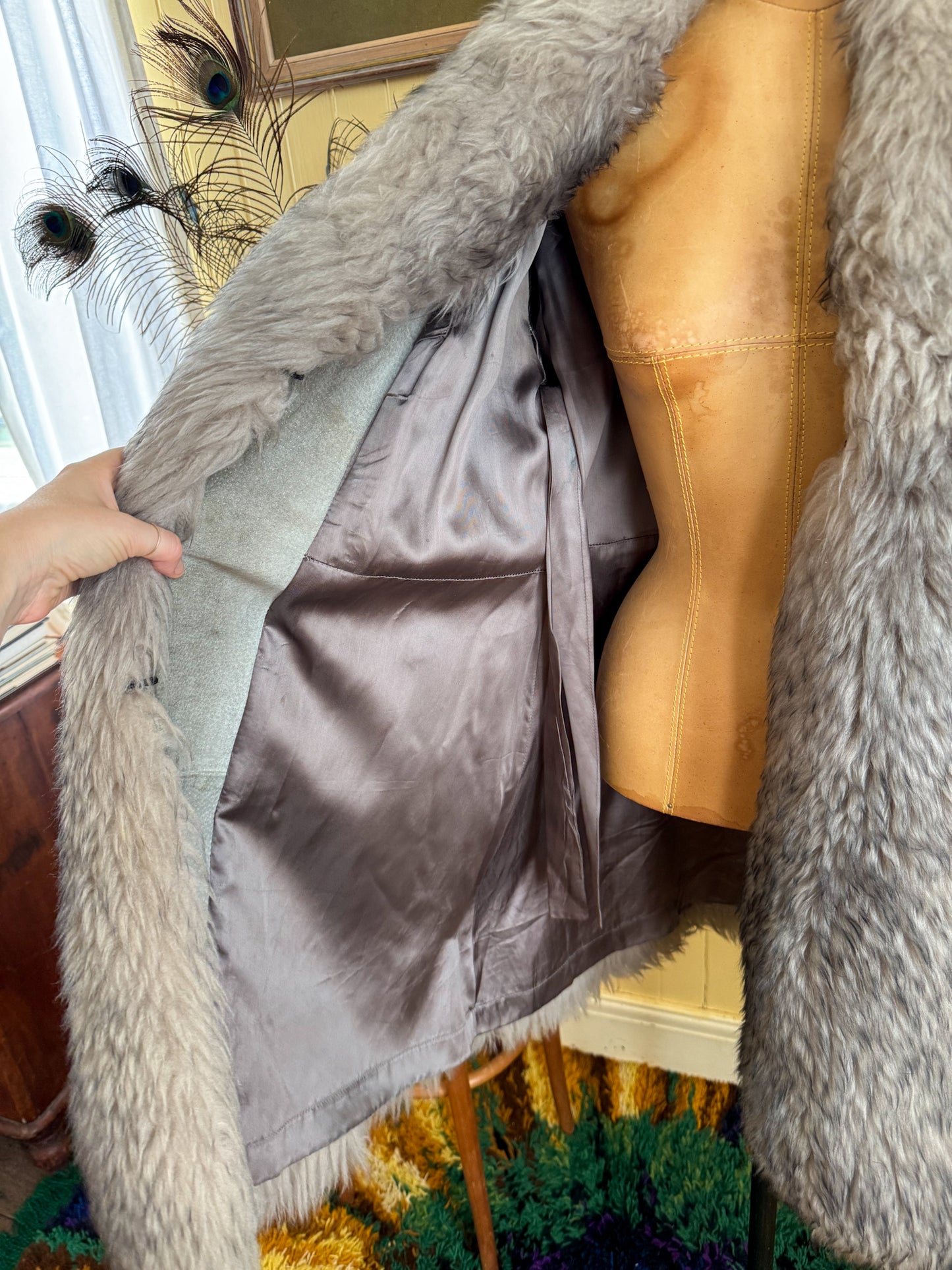 VINTAGE 1970S ENGLISH GREY SUEDE LEATHER SHEEPSKIN PENNY LANE COAT M