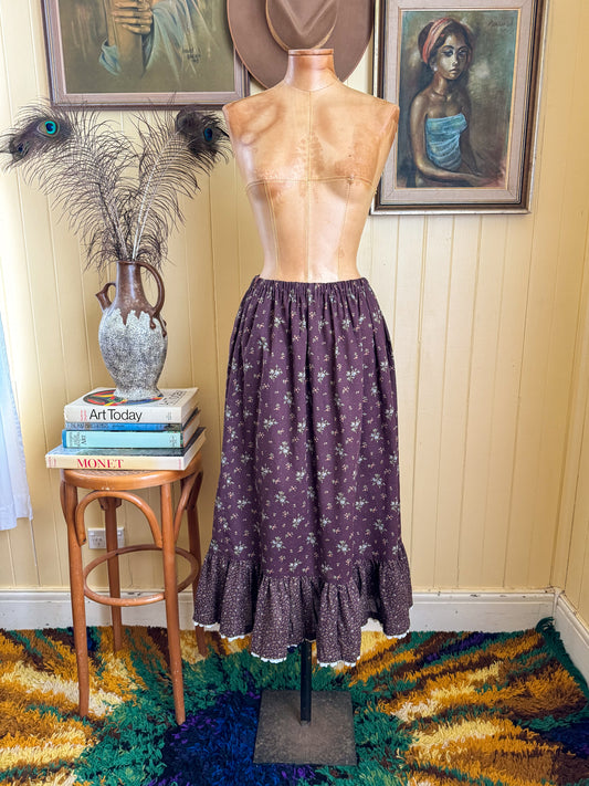 VINTAGE 1970S COTTON FLORAL PRINT RUFFLE LACE TRIM MIDI SKIRT XL