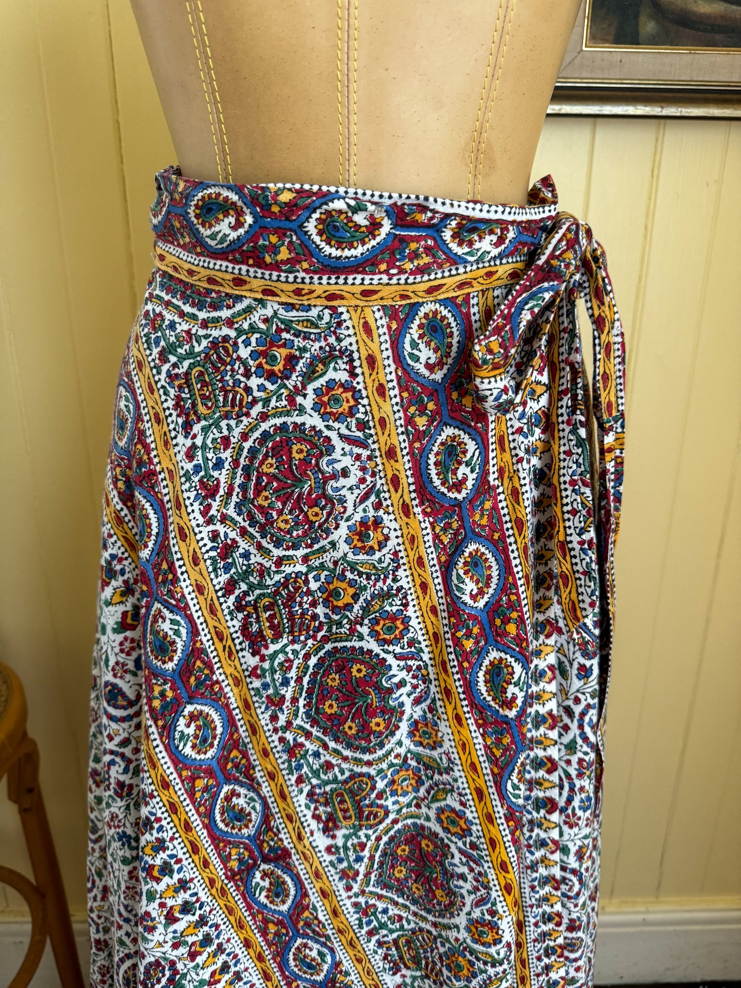 VINTAGE 1970S AYESHA DAVAR INDIAN COTTON BLOCK PRINT WRAP MAXI SKIRT M