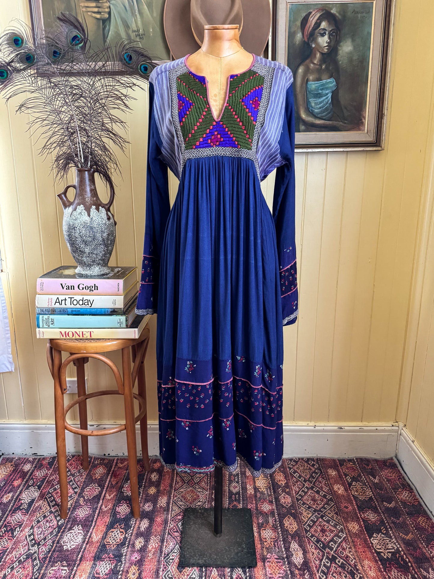VINTAGE 1970S AFGHANI EMBROIDERED PATCHWORK MIDI FOLK DRESS M