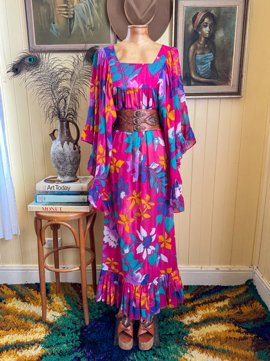VINTAGE 1970S MISS JANTZEN FLORAL PRINT COTTON GAUZE ANGEL SLEEVE MAXI DRESS S/M/L