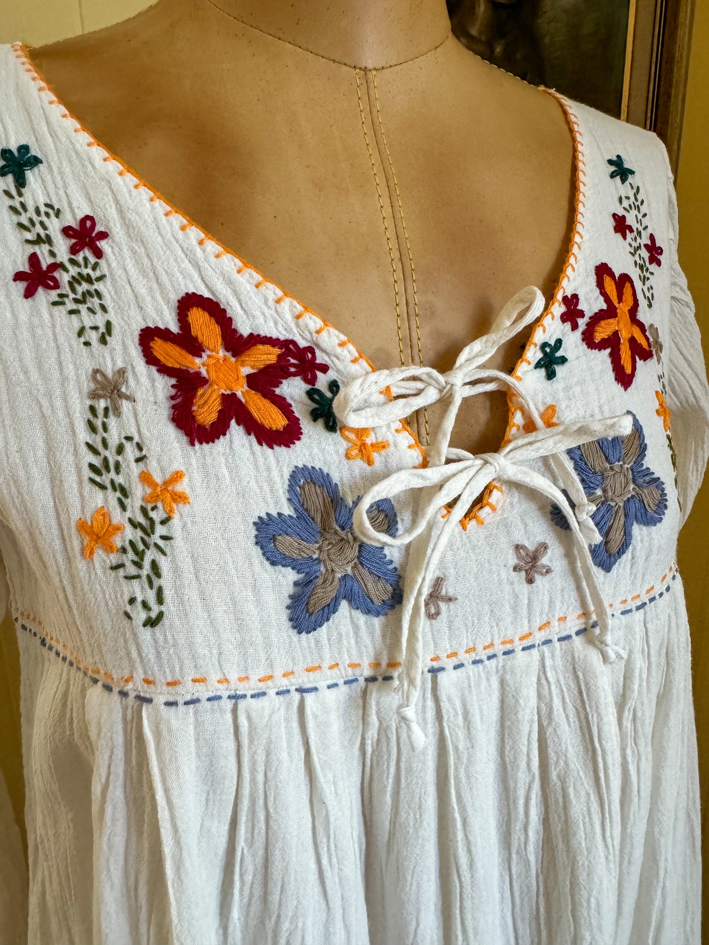 VINTAGE 1990S COTTON CHEESECLOTH EMBROIDERED MIDI SUNDRESS S/M