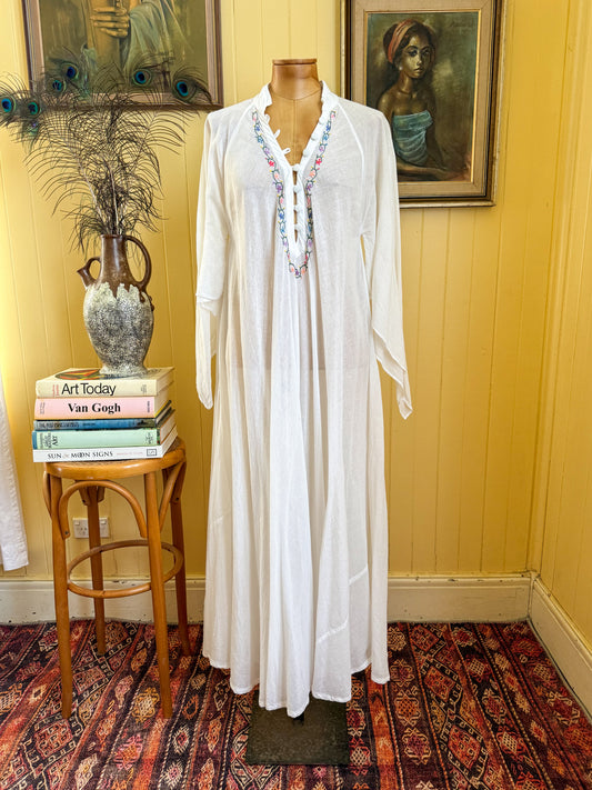 VINTAGE 1960S INDIA IMPORTS COTTON GAUZE EMBROIDERED MAXI KAFTAN ONE SIZE