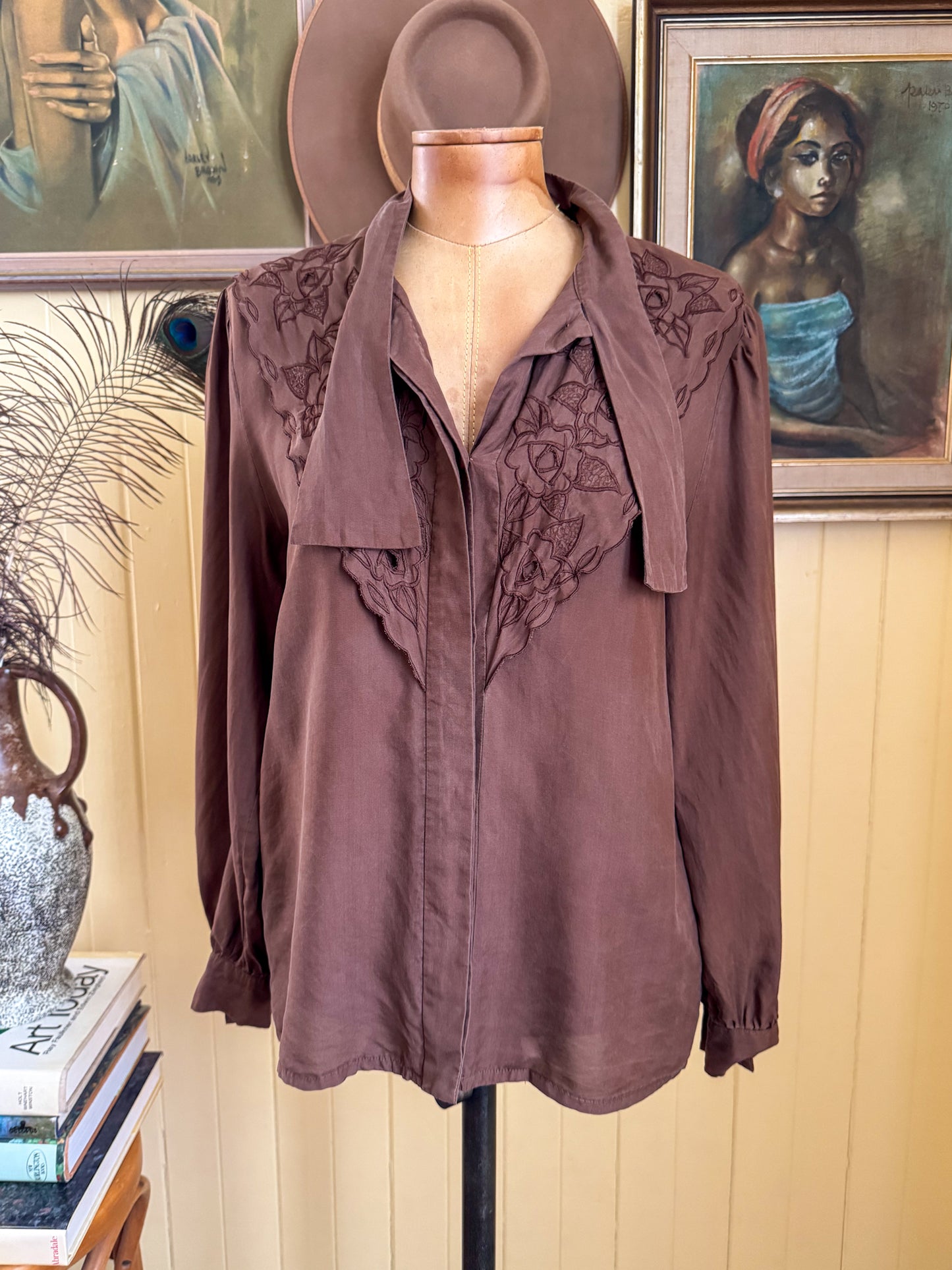 VINTAGE 1980S JAPANESE SILK CHOCOLATE EMBROIDERED COLLAR BLOUSE S/M