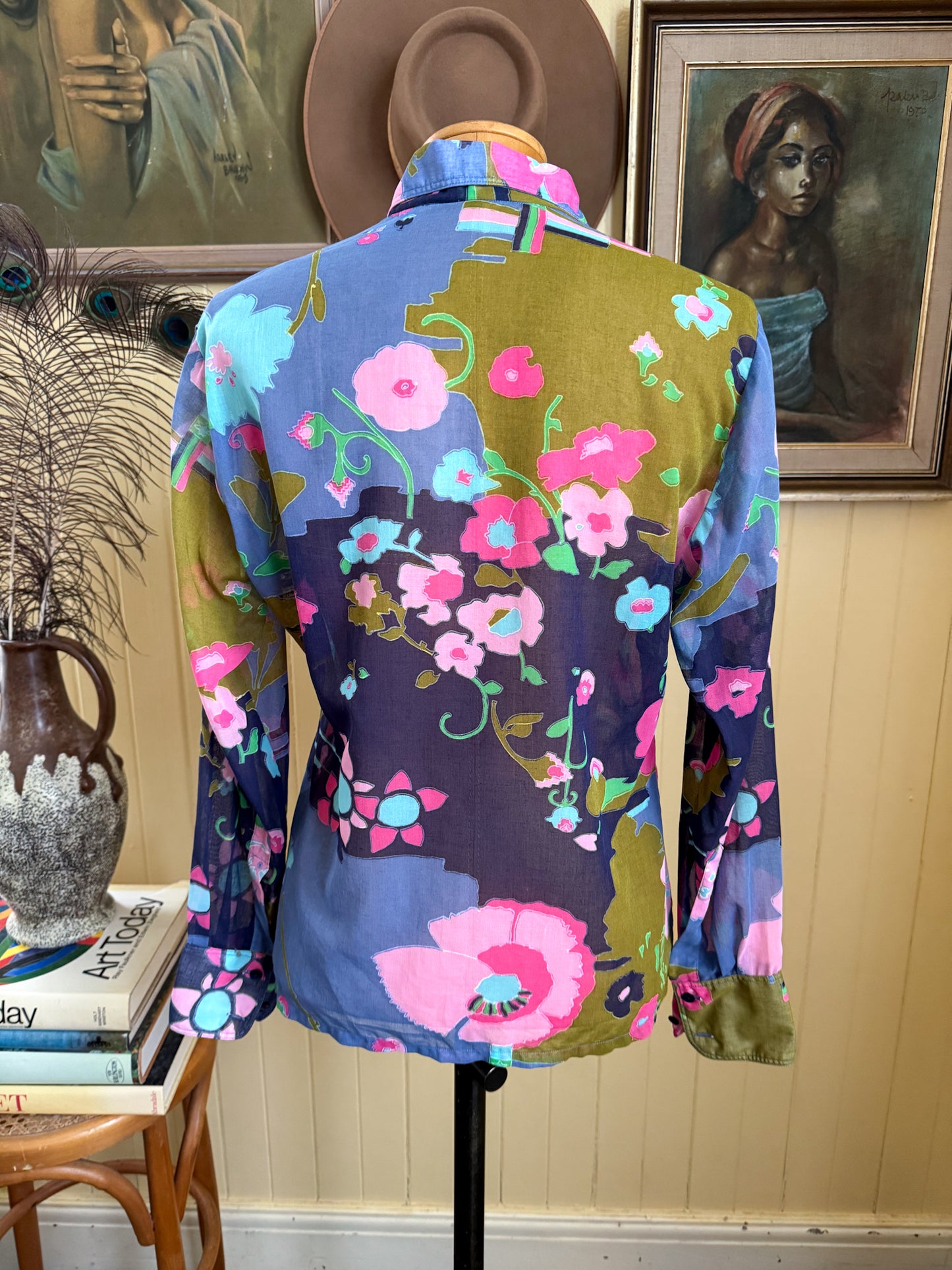 VINTAGE 1970S MAX AVILAND PARIS COTTON FLORAL PRINT DAGGER COLLAR SHIRT S/M