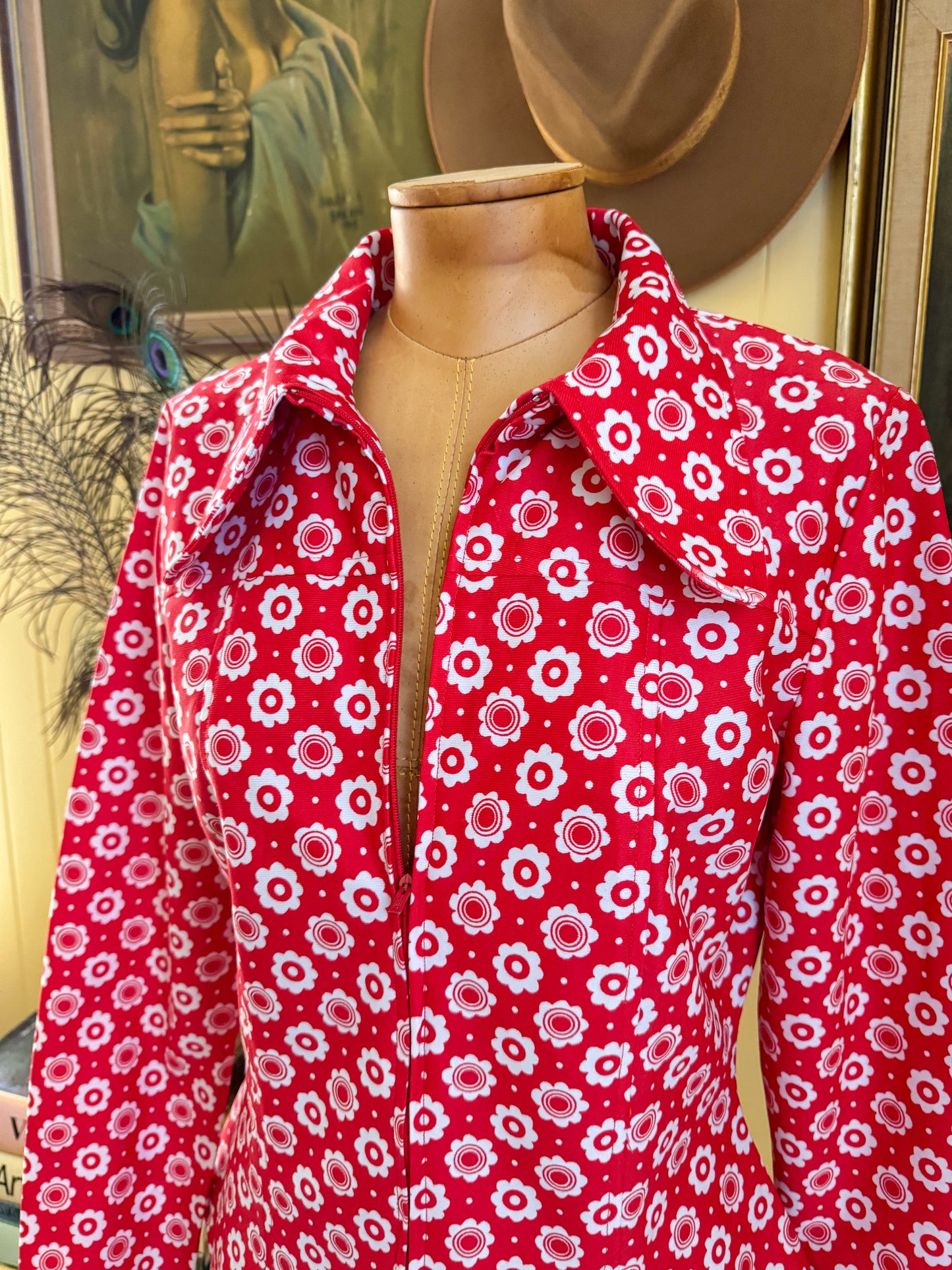 VINTAGE 1970S CALDONA POLY PSYCHEDELIC FLORAL PRINT ZIP COLLARED TOP S/M