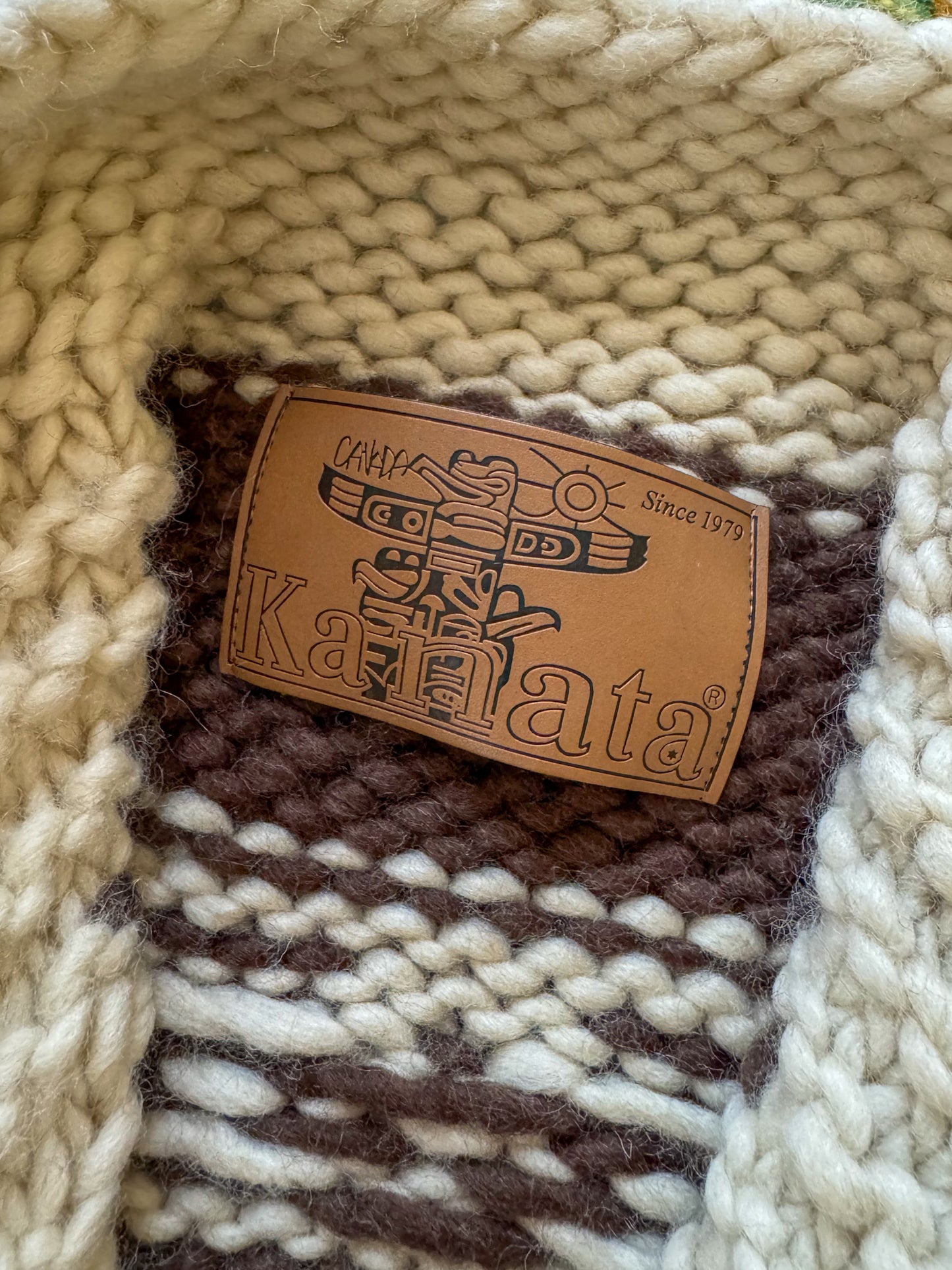 HANDMADE KANATA CANADIAN COWICHAN WOOLLEN CHUNKY KNIT ZIP THROUGH VEST M/L