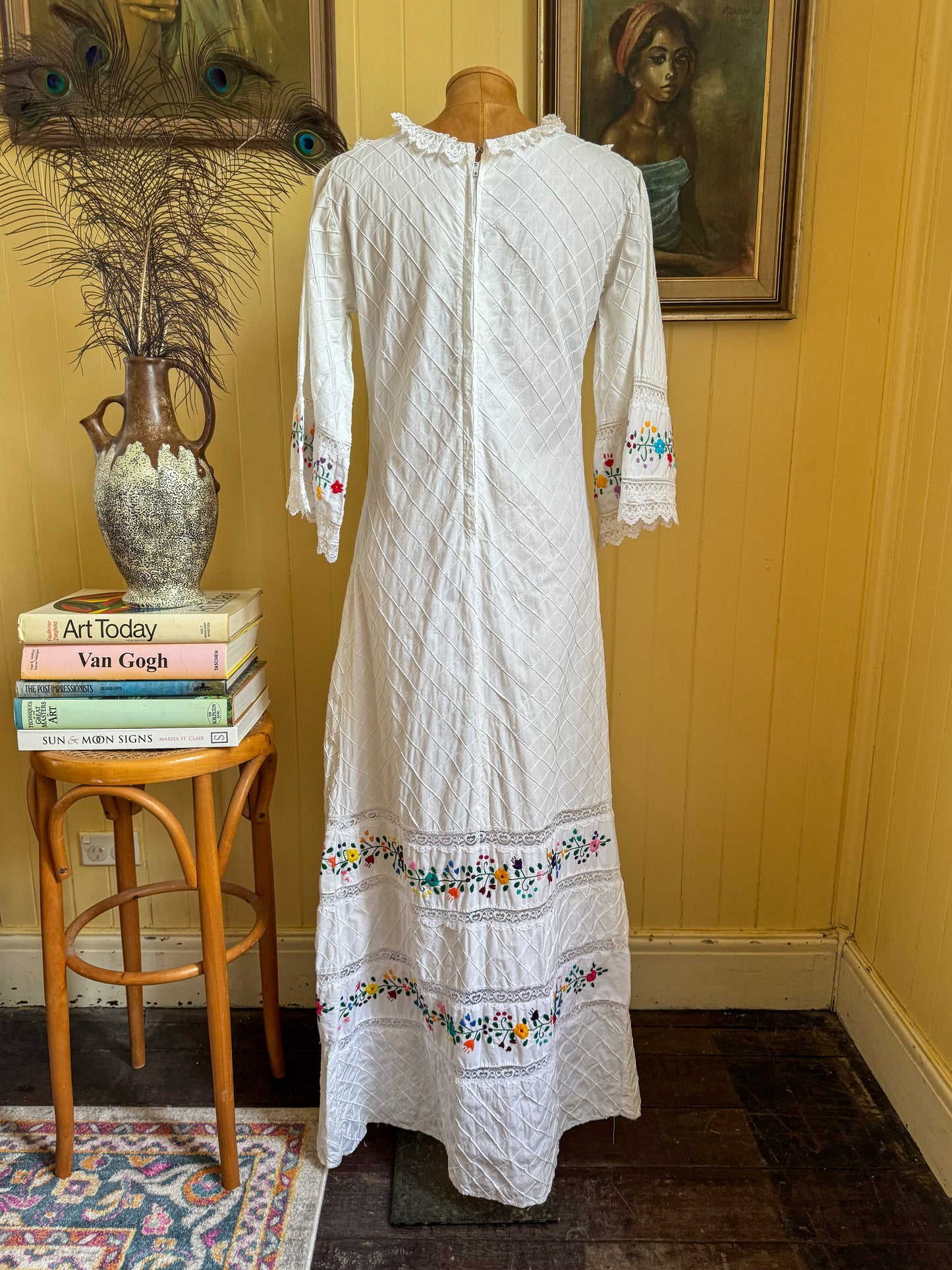 VINTAGE 1970S COTTON + LACE EMBROIDERED MEXICAN WEDDING DRESS S