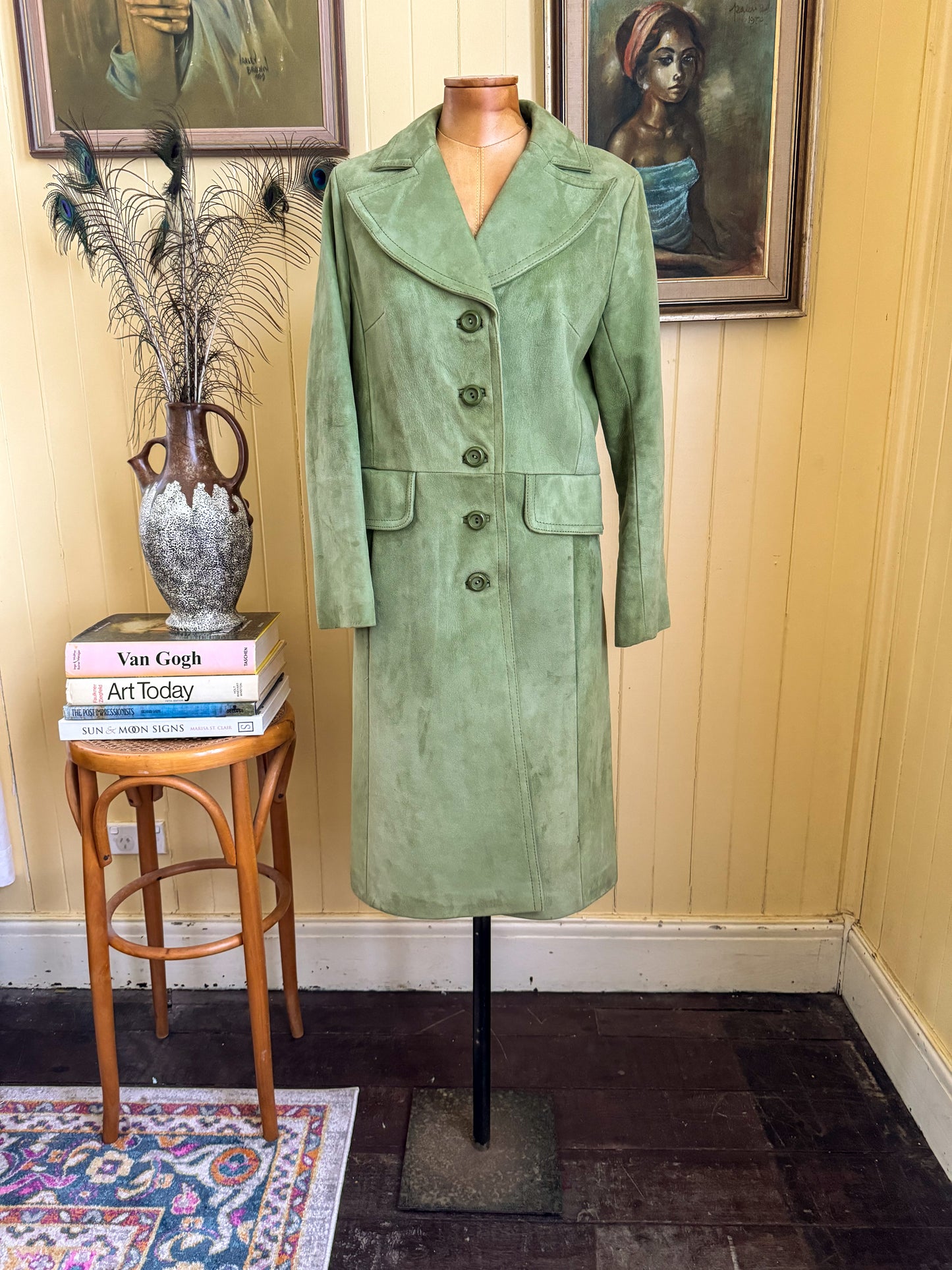 VINTAGE 1970S ENGLISH AVOCADO GREEN SUEDE LEATHER JACKET COAT S/M