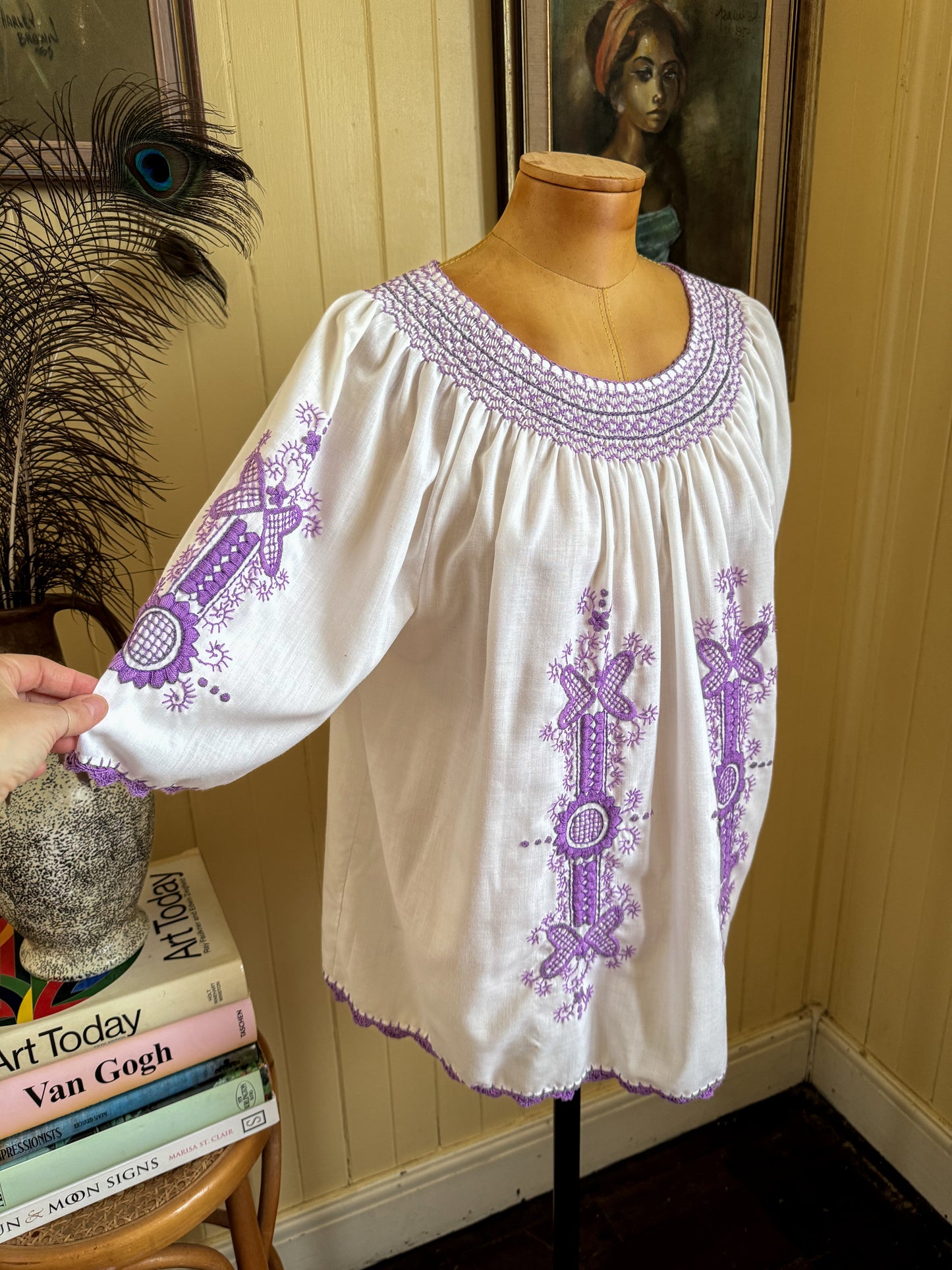 VINTAGE 1980S HUNGARIAN COTTON BLEND EMBROIDERED FOLK BLOUSE M/L/XL