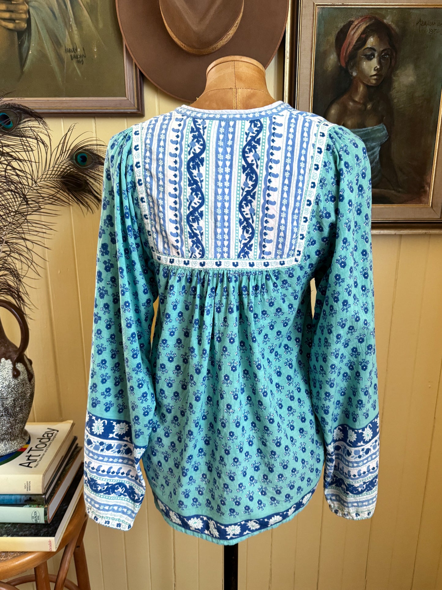 VINTAGE 1970S RADISHES & ROSES INDIAN COTTON BLOCK PRINT BLOUSE S