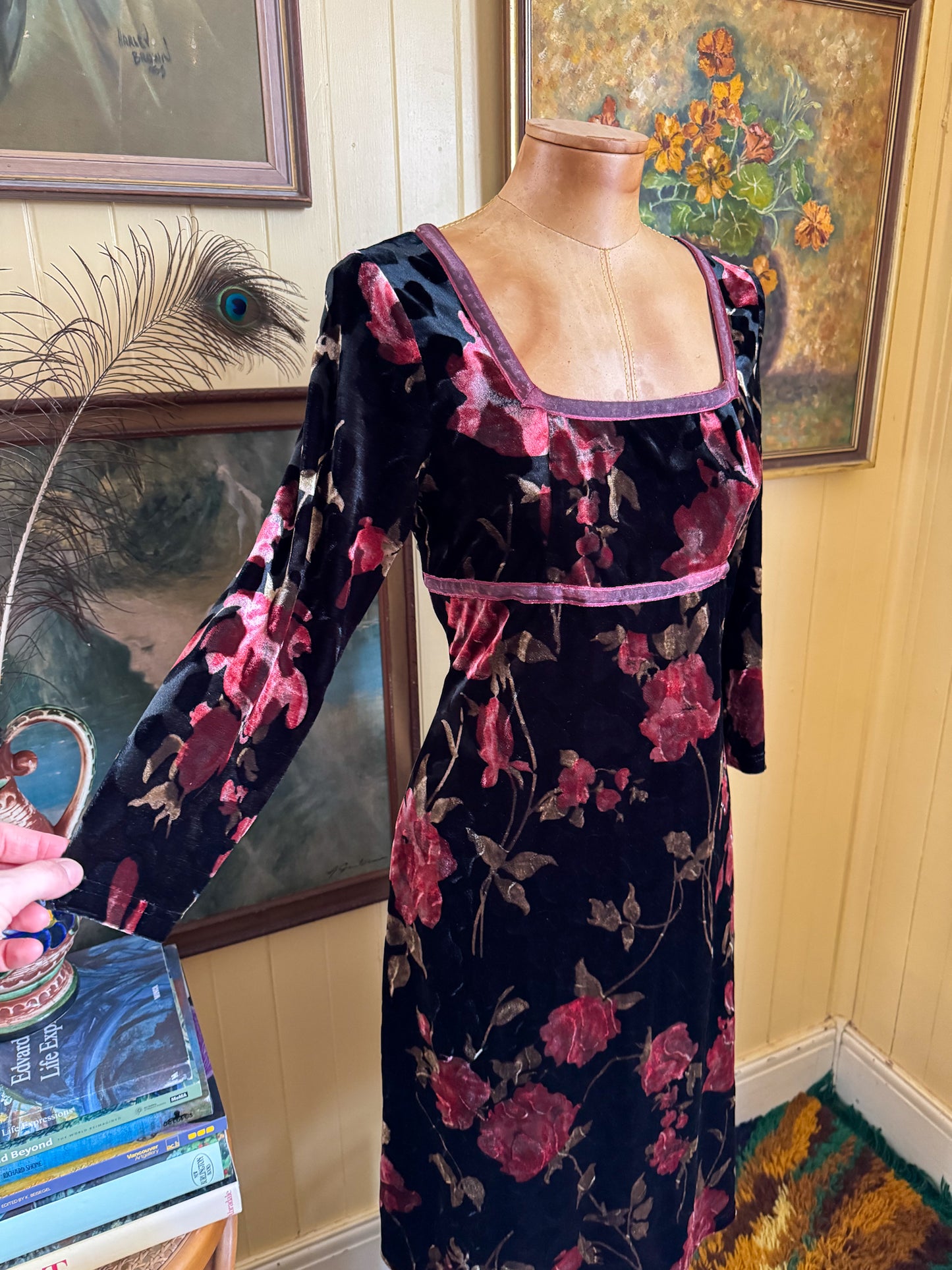 VINTAGE 1990S VELVET FLORAL PRINT BURNOUT RIBBON TRIM MIDI DRESS S/M