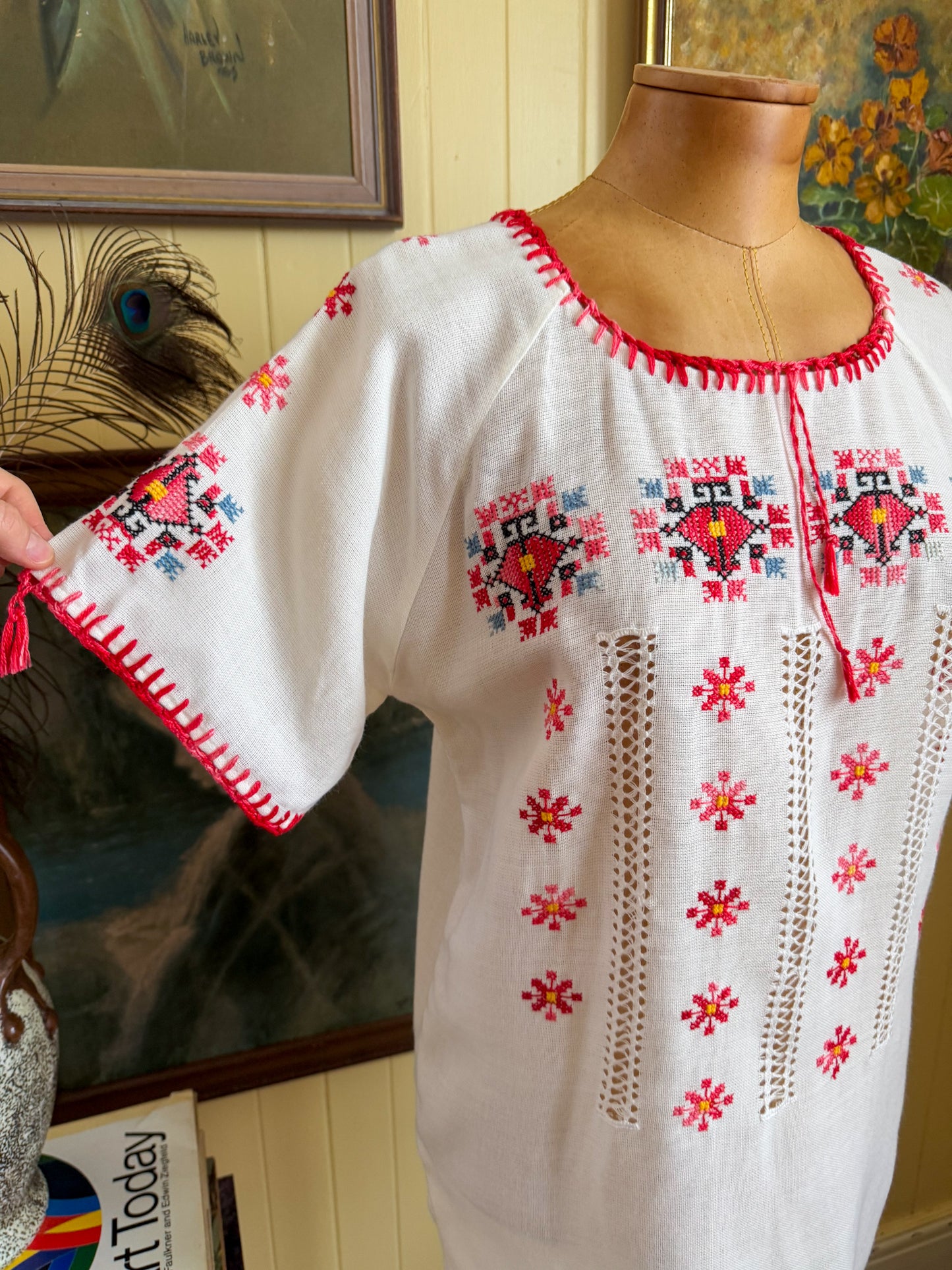 VINTAGE 1980S ROMANIAN WOVEN EMBROIDERED PEASANT BLOUSE TOP M