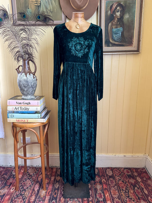 VINTAGE 1990S BANJARA RAYON CRUSHED VELVET EMBROIDERED DRESS S/M