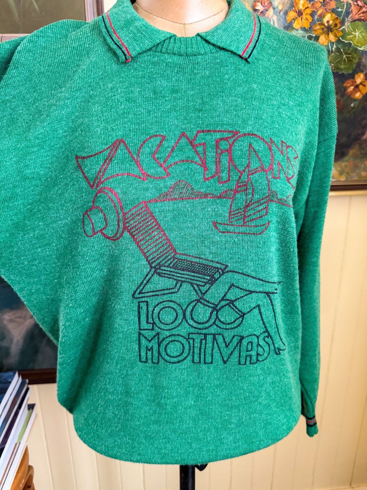 VINTAGE 1970S OSWAL ROSYWOOL SPORTSWEAR ‘VACATION’ PRINT WOOLLEN LONG SLEEVE KNIT JUMPER M