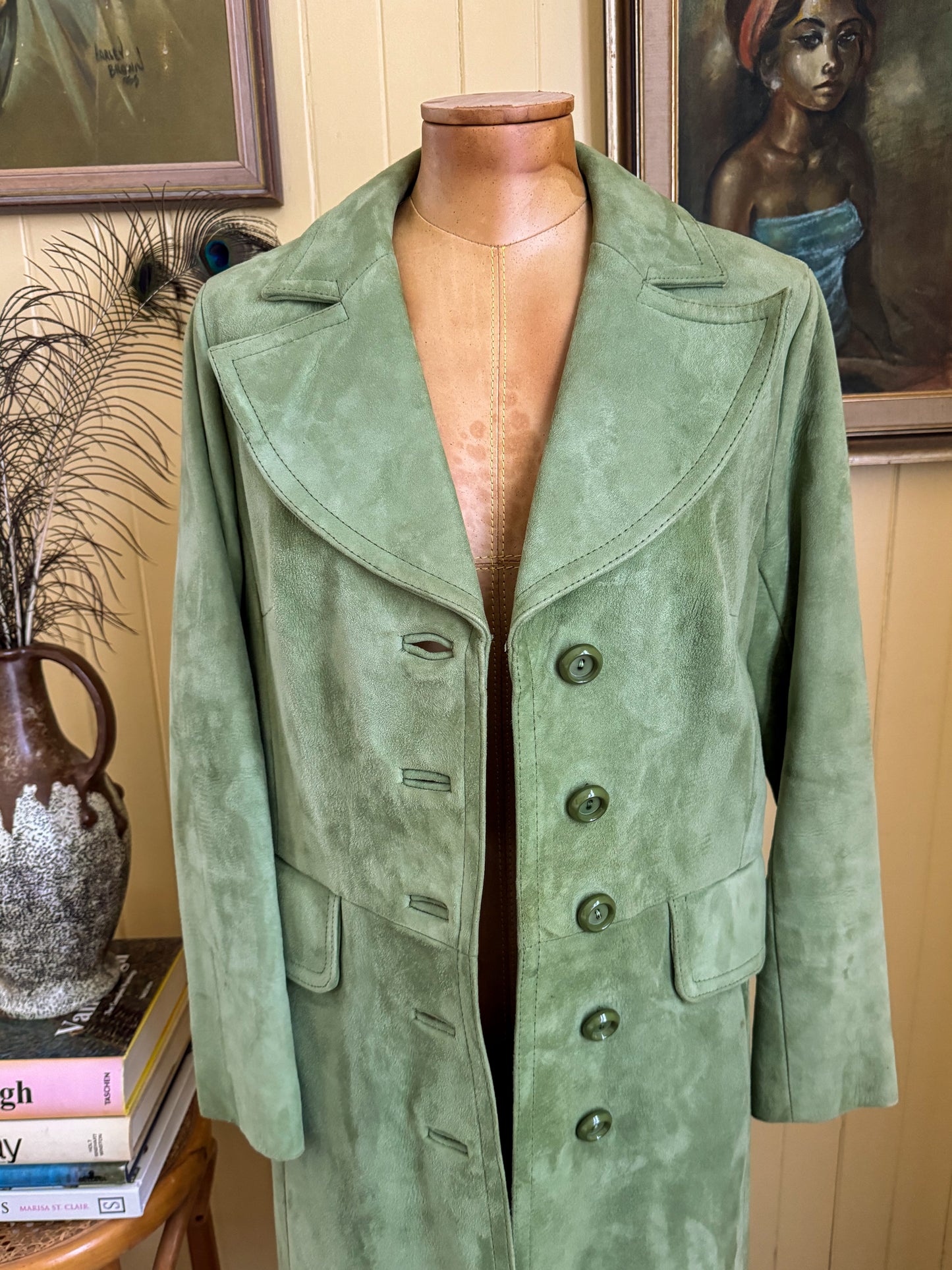 VINTAGE 1970S ENGLISH AVOCADO GREEN SUEDE LEATHER JACKET COAT S/M