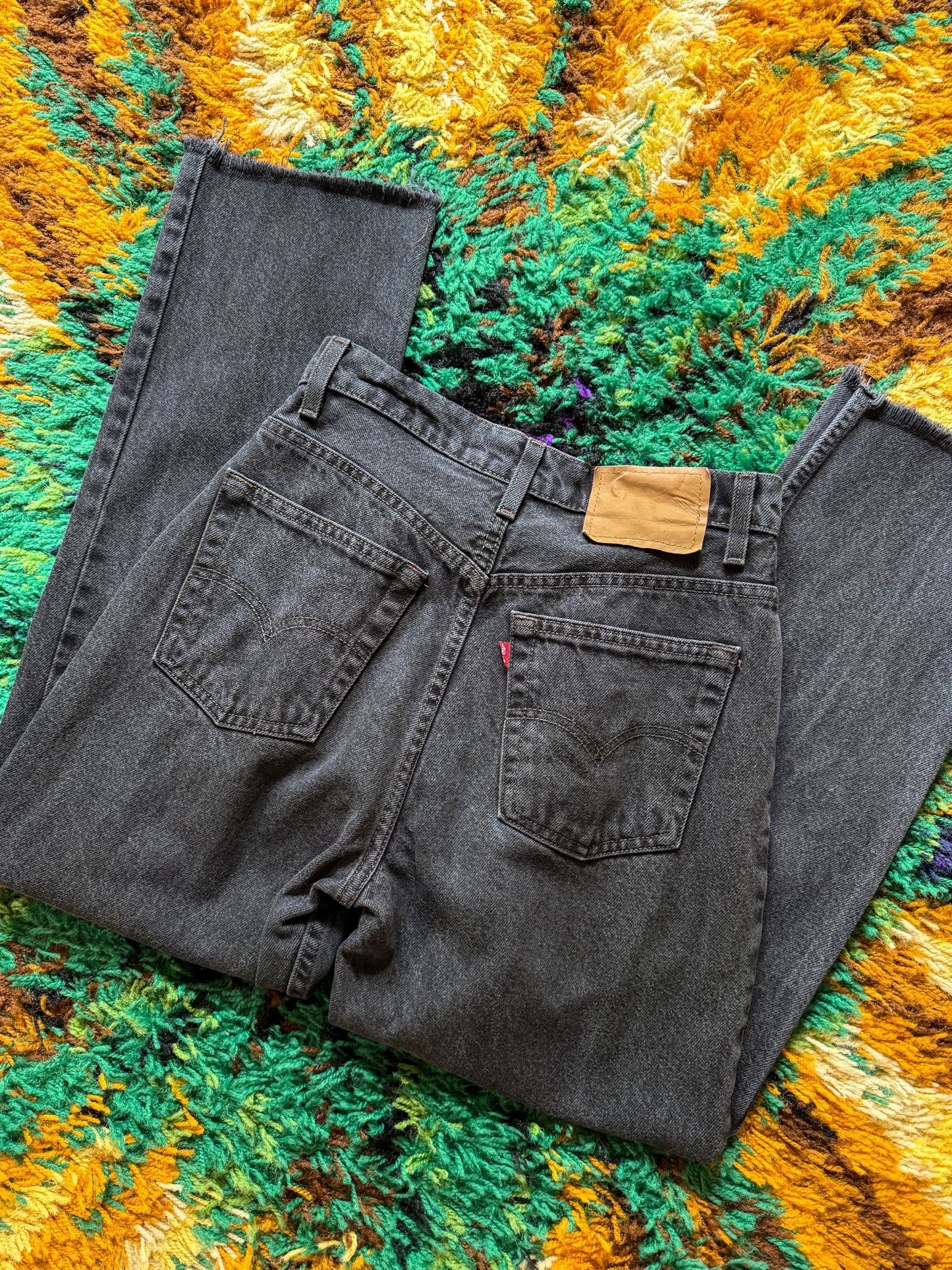 VINTAGE 1980S LEVIS HIGH WAIST TAPERED LEG MOM DENIM JEANS S/M