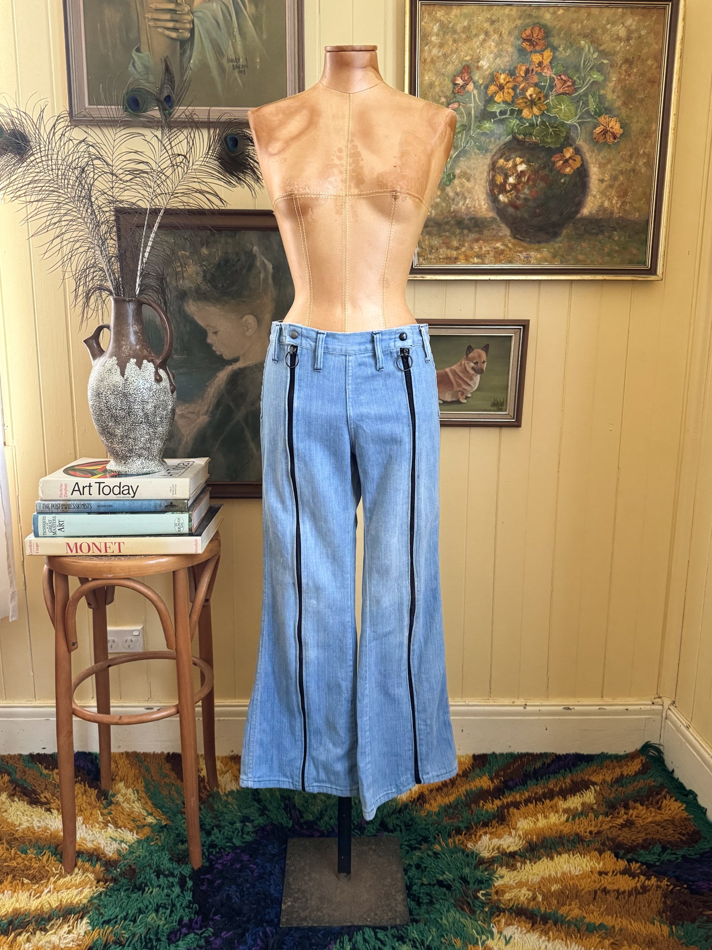 VINTAGE 1970S AMERICAN LOW RISE ZIP THROUGH STUDDED CROPPED DENIM JEANS S