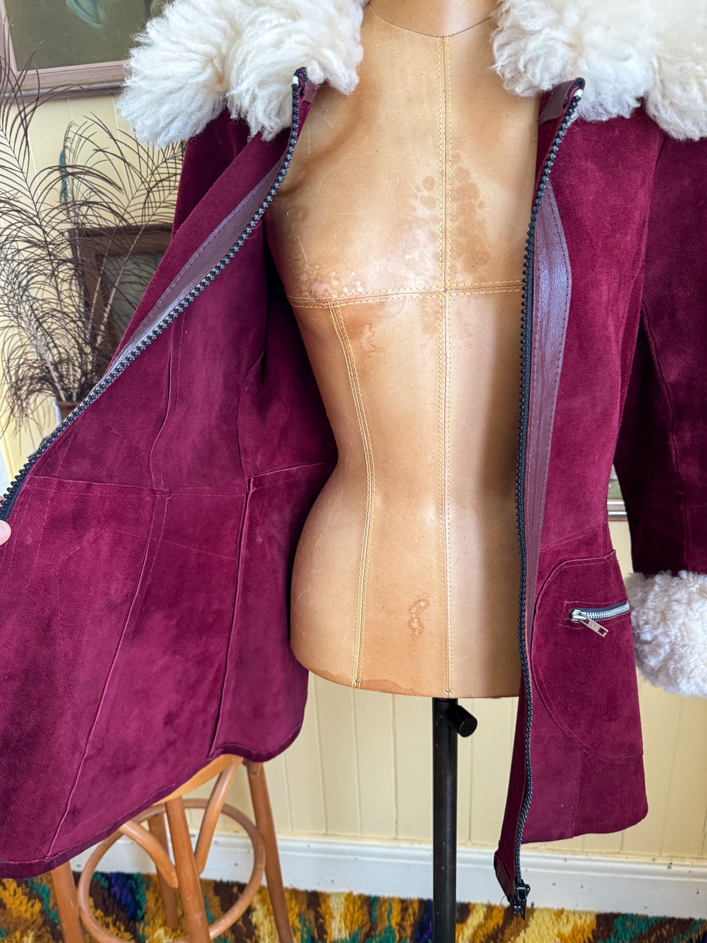 VINTAGE 1970S PLUM SUEDE LEATHER FLUFFY SHEARLING PENNY LANE JACKET S/M