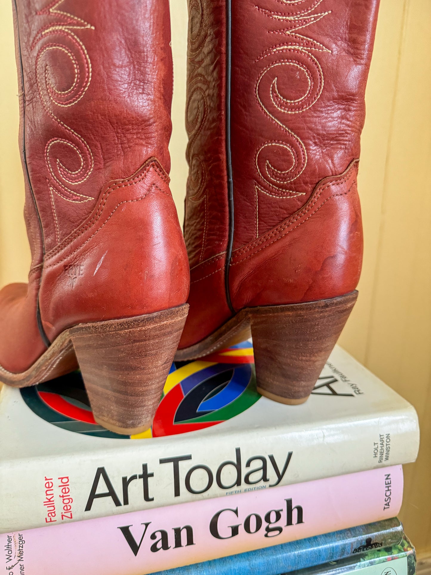 VINTAGE FRYE EMBROIDERED LEATHER WESTERN CUBAN HIGH HEEL BOOTS 8.5/39