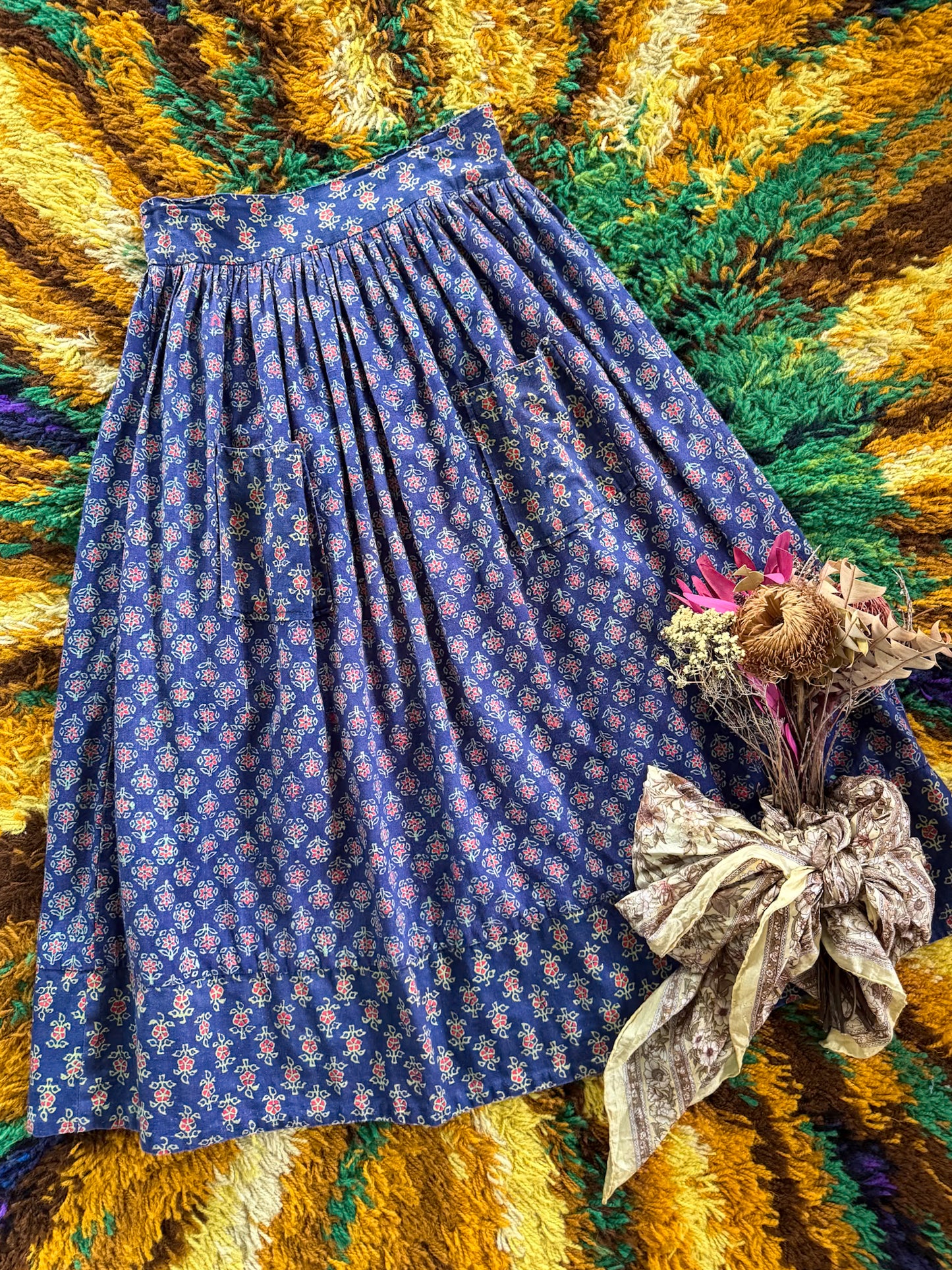 VINTAGE 1970S INDIAN COTTON BLOCK PRINT POCKET MIDI PEASANT SKIRT S