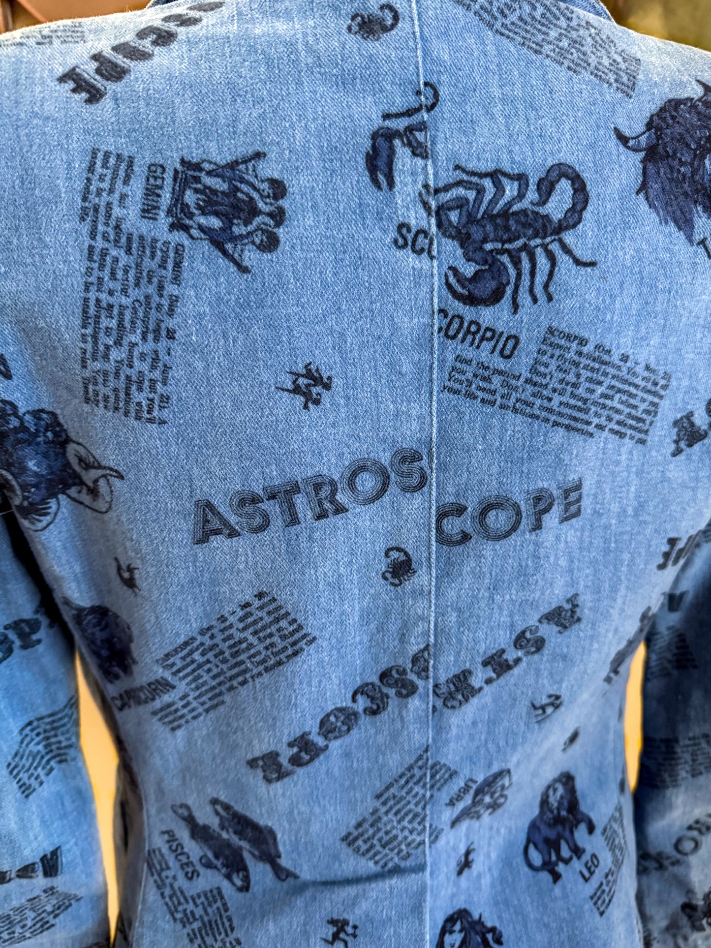 VINTAGE 1970S WALCO COTTON DENIM ASTROSCOPE PRINT BLAZER JACKET S