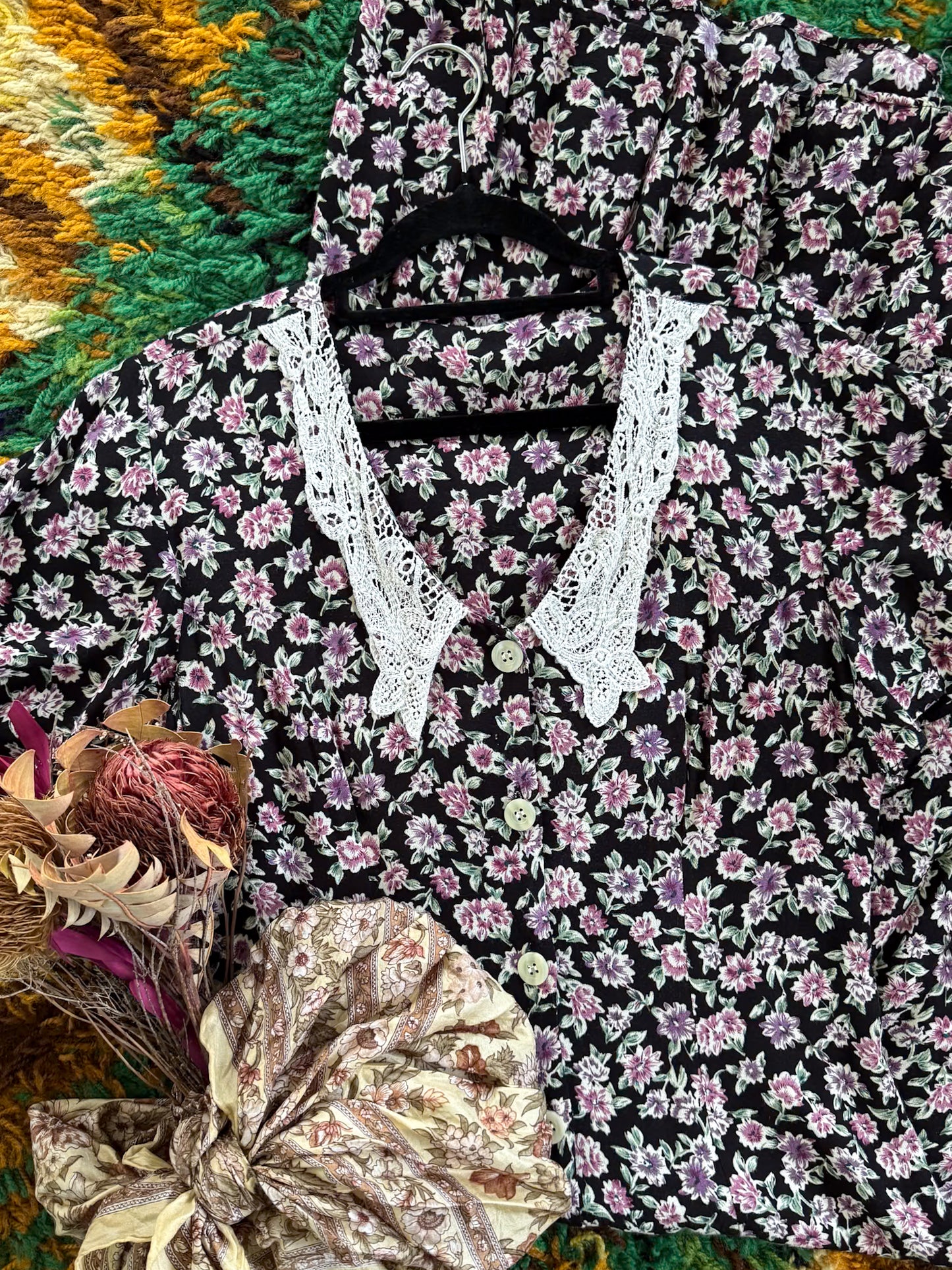 VINTAGE 1990S RAYON FLORAL PRINT CROCHET COLLAR MIDI TEA DRESS M