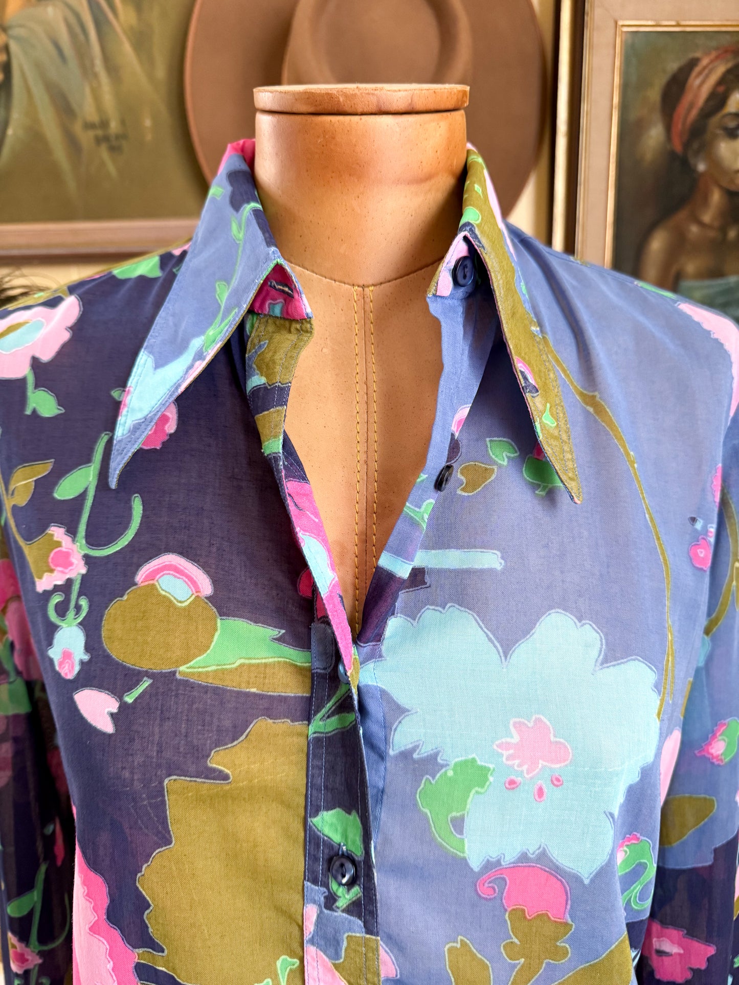 VINTAGE 1970S MAX AVILAND PARIS COTTON FLORAL PRINT DAGGER COLLAR SHIRT S/M