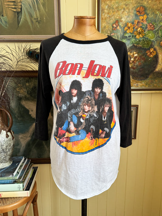 VINTAGE 1987 BON JOVI SLIPPERY WHEN WET WORLD TOUR PRINT RAGLAN TSHIRT L