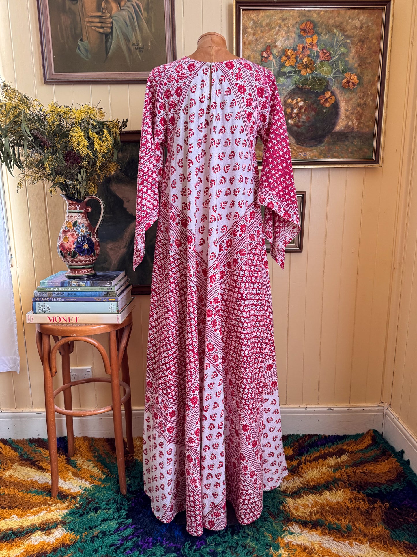 VINTAGE 1970S MALIKA INDIAN COTTON BLOCK PRINT ANGEL SLEEVE MAXI KAFTAN S/M