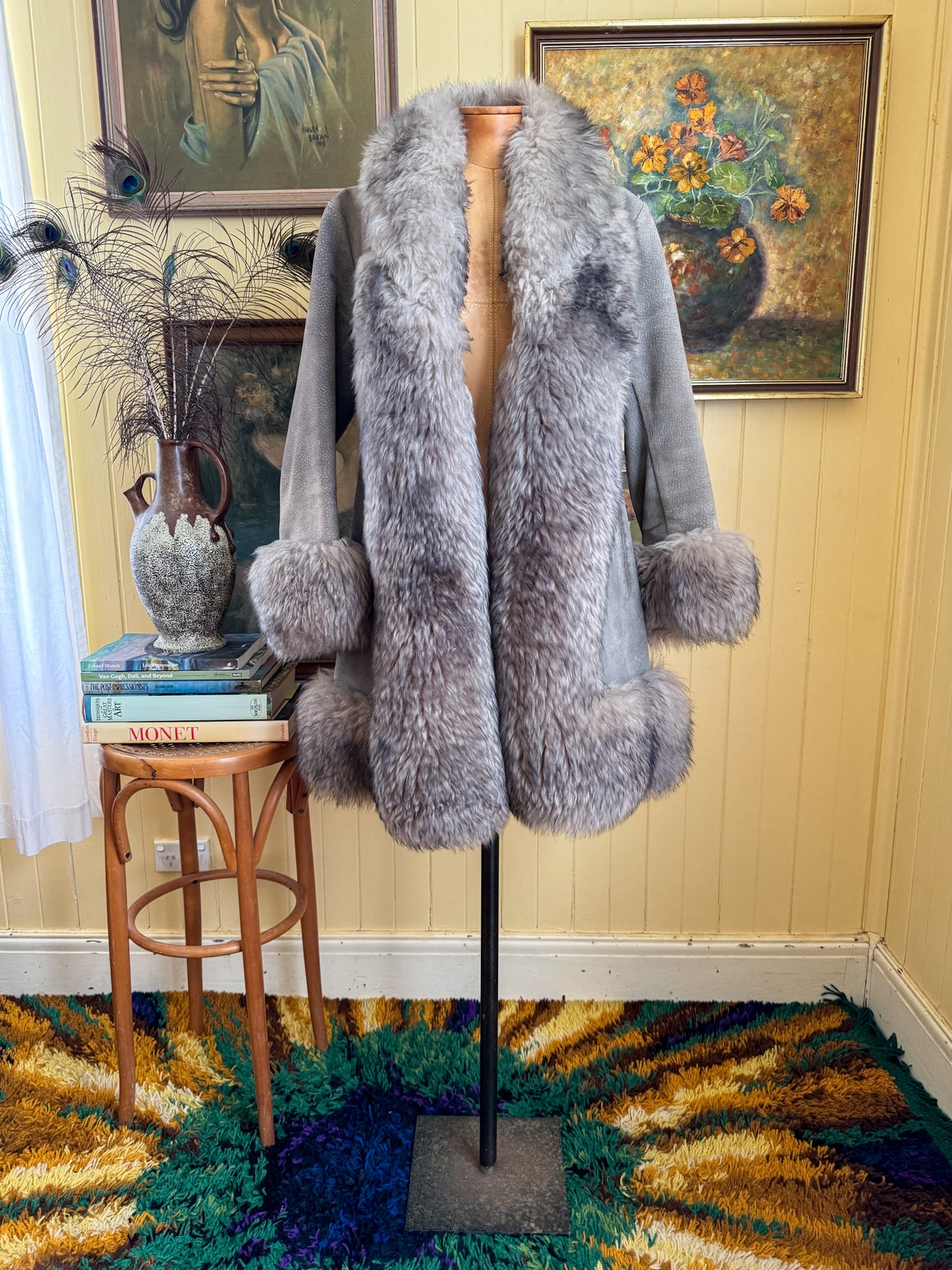 VINTAGE 1970S ENGLISH GREY SUEDE LEATHER SHEEPSKIN PENNY LANE COAT M