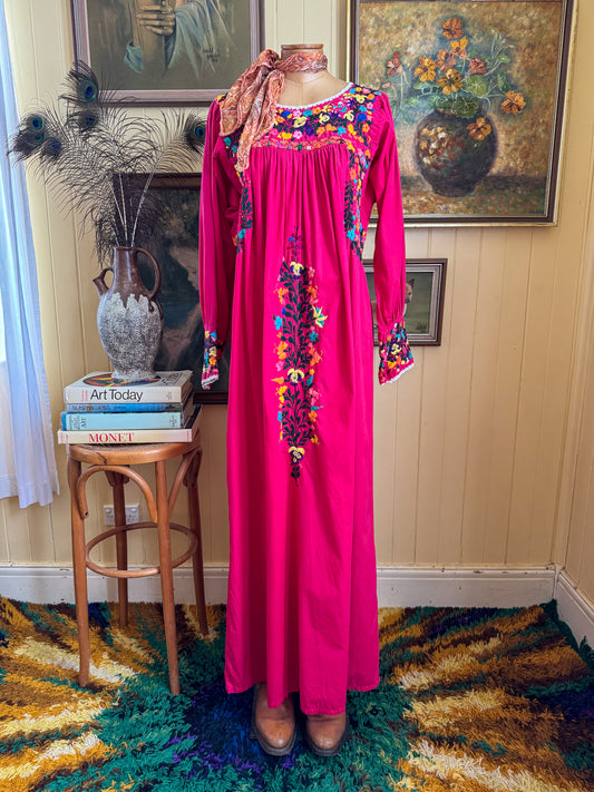 VINTAGE MEXICAN OAXACAN COTTON EMBROIDERED LONG SLEEVE MAXI DRESS L/XL