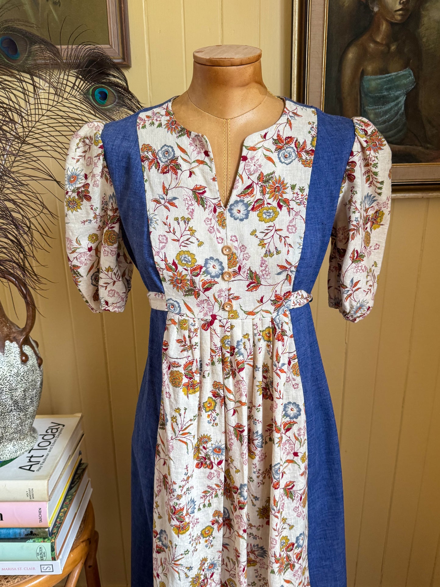 VINTAGE 1970S COTTON FLORAL AND CHAMBRAY PRAIRIE MAXI DRESS S/M