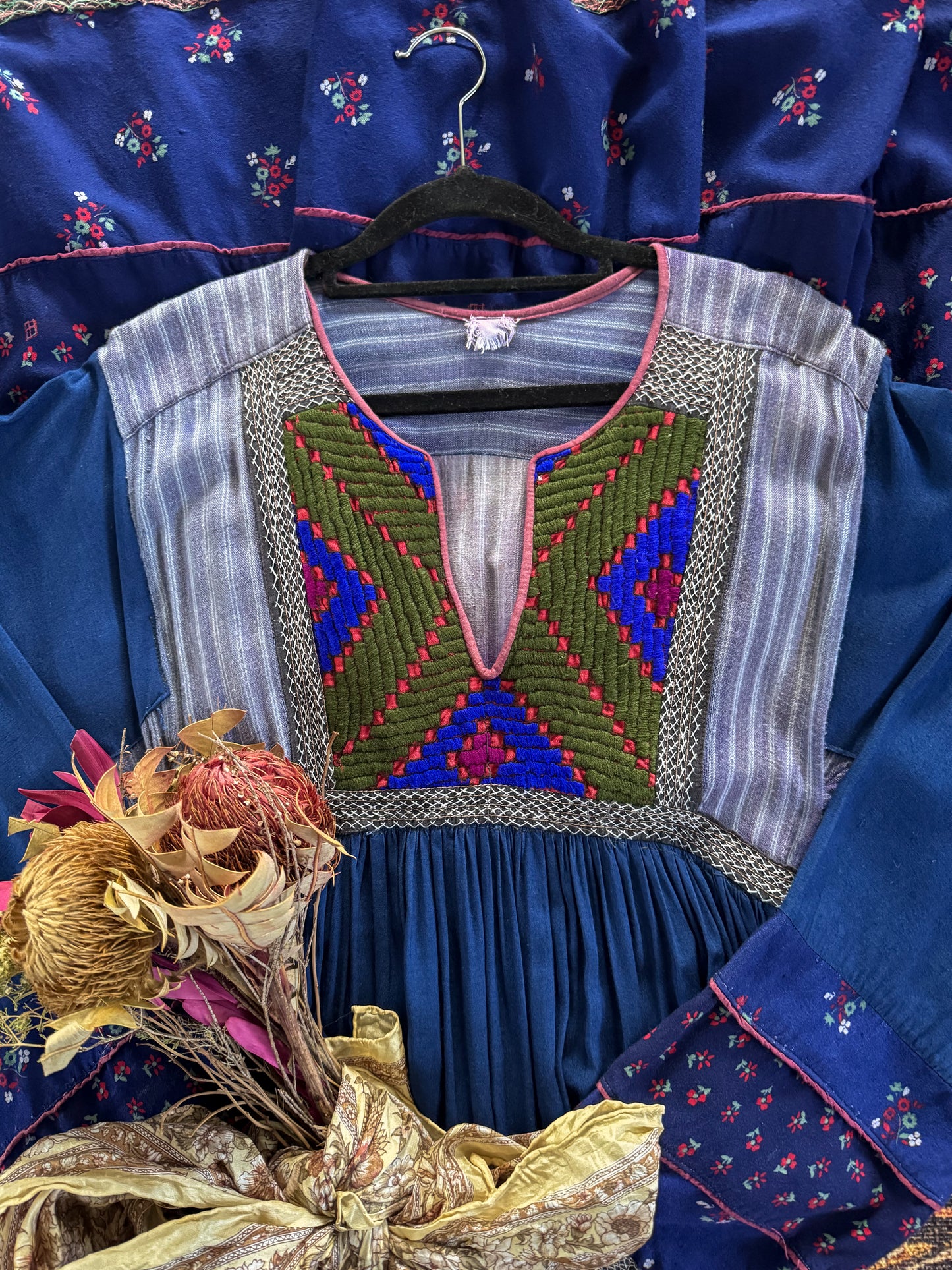 VINTAGE 1970S AFGHANI EMBROIDERED PATCHWORK MIDI FOLK DRESS M