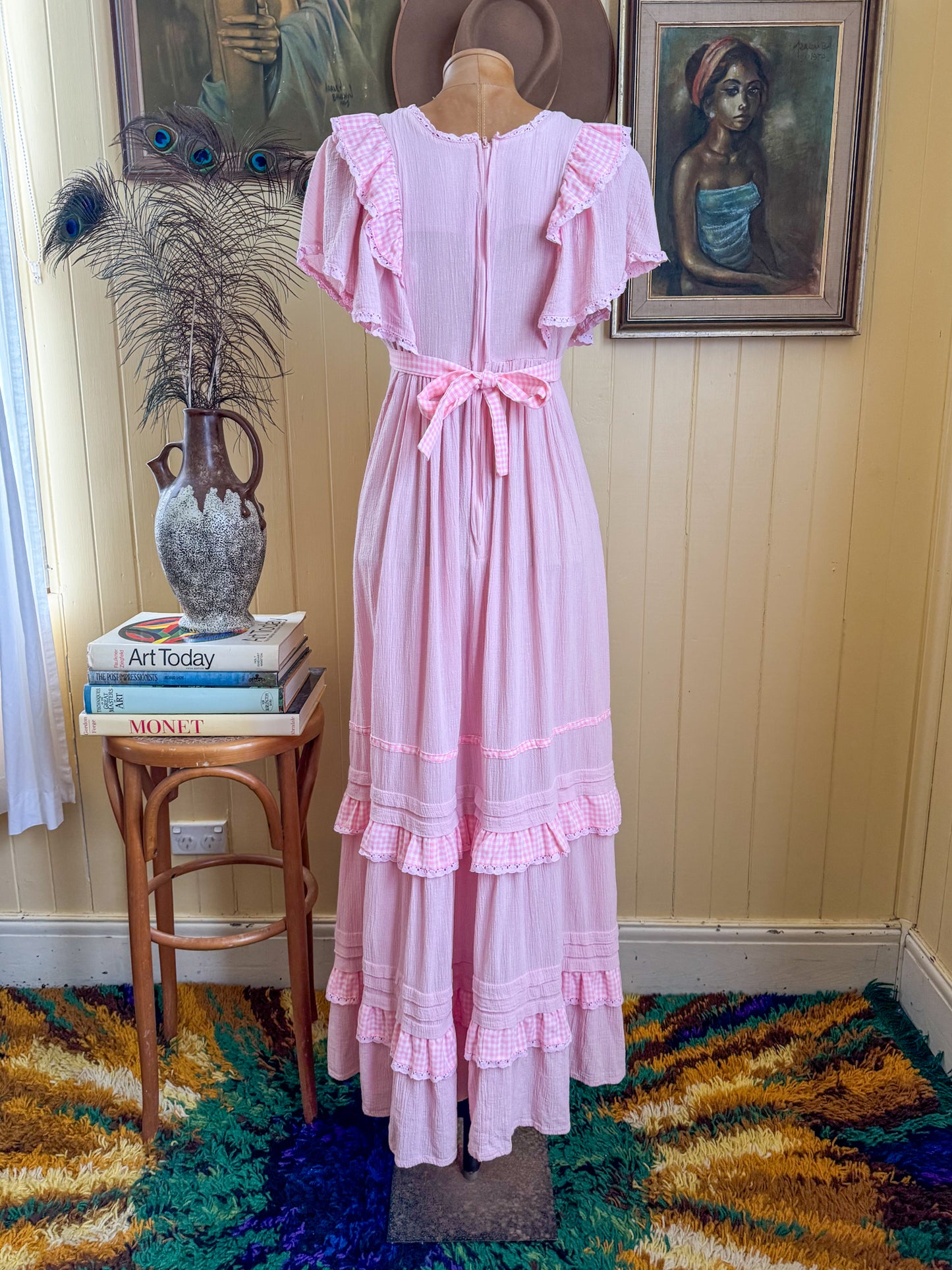 VINTAGE 1970S COTTON CHEESECLOTH GAUZE APPLIQUE RUFFLED MAXI DRESS M